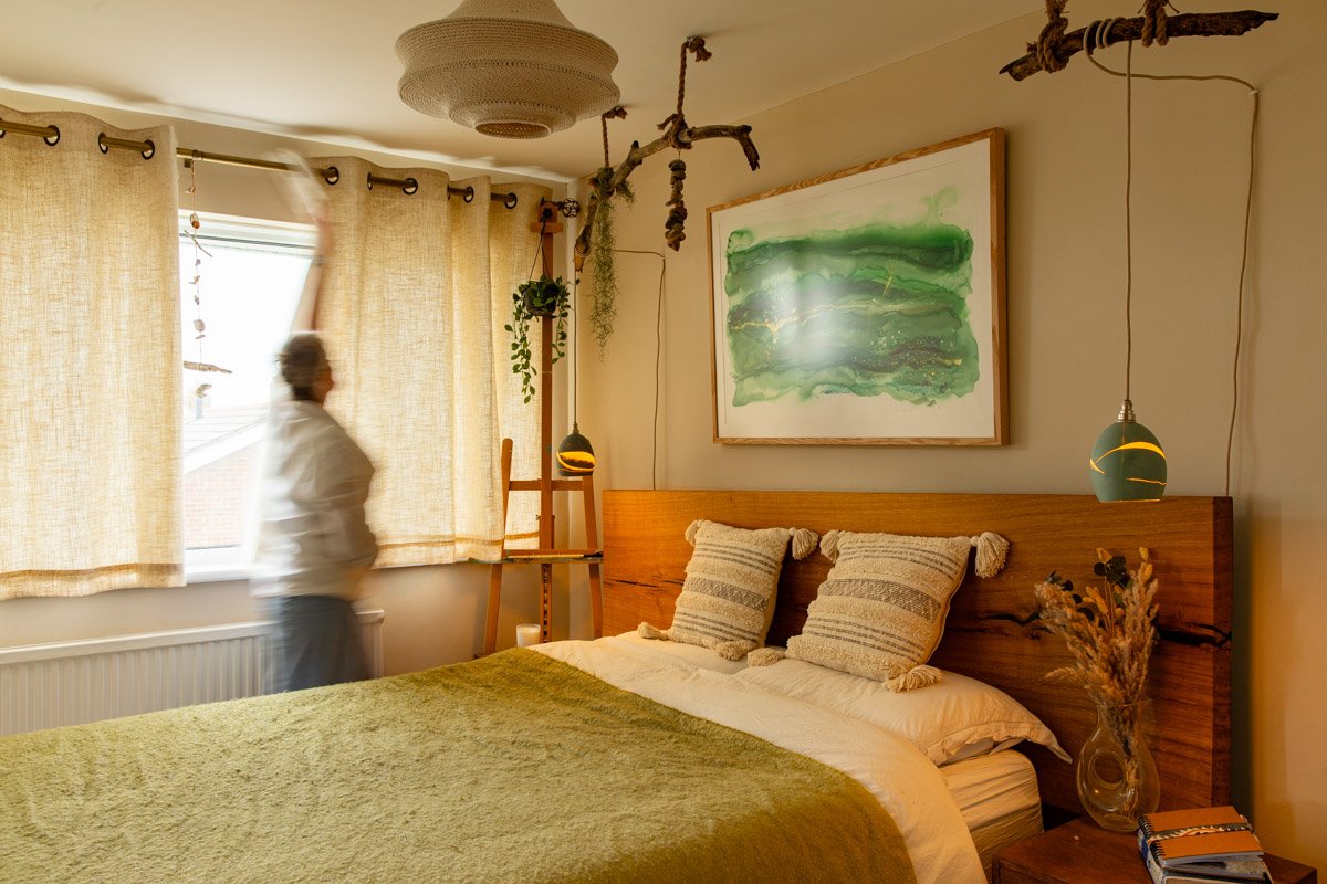 pendant light bedroom.jpg