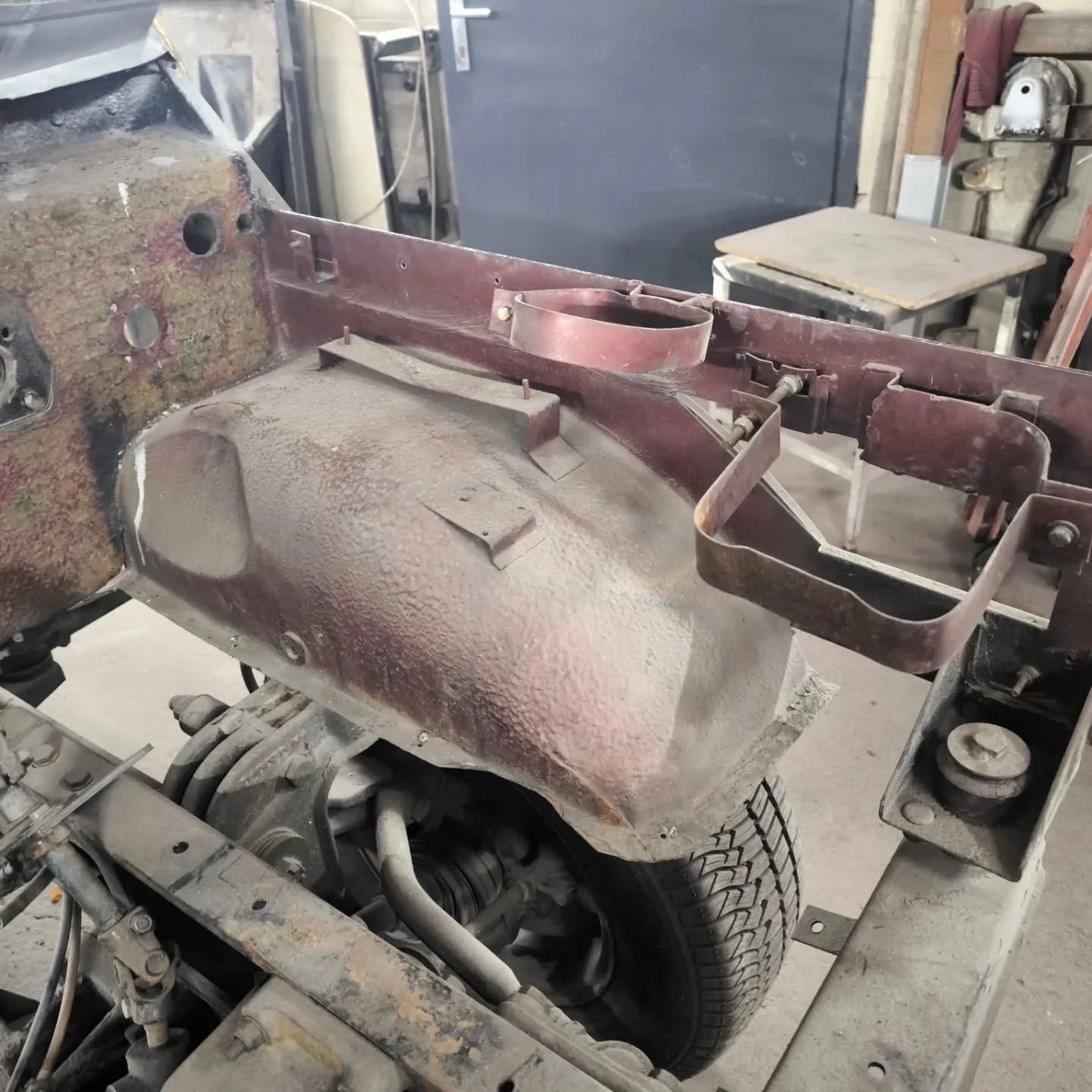 The build quality of the Laforza is amazingly bad. Pictures of an engine bay with poorly placed brackets, endless empty holes where something was missed, blanking plates, and numerous other issues hidden beneath super thick paint and undercoating lay