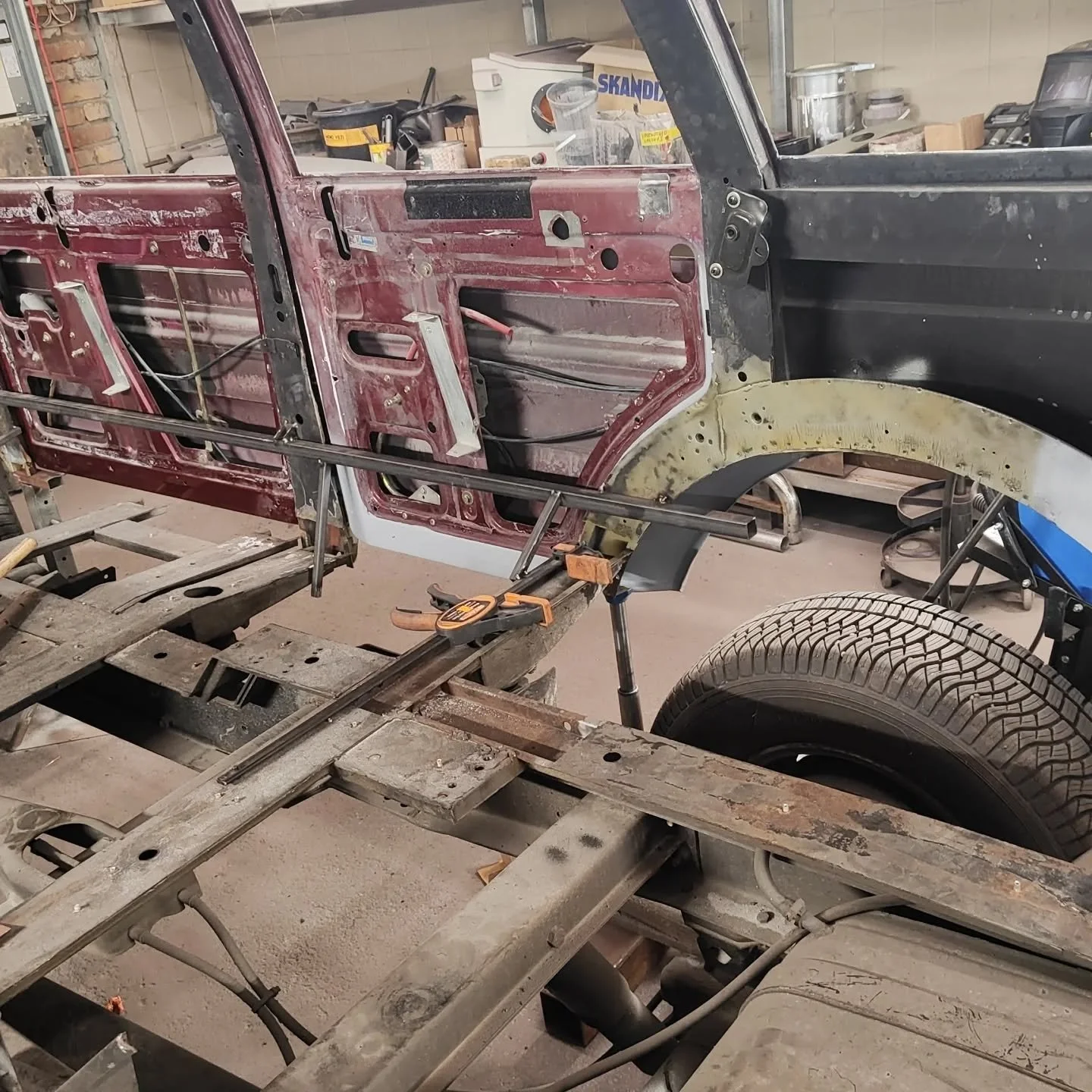 Another day deep in the rust repair of Laforza. 
Reconstruction of the right side frame ends and sill
#fissore #rayton #raytonfissore #laforza #paint  #bodywork #bodyrestoration #metalwork #welding #rustrepair #restomod #rarecar #luxurysuv #italianc