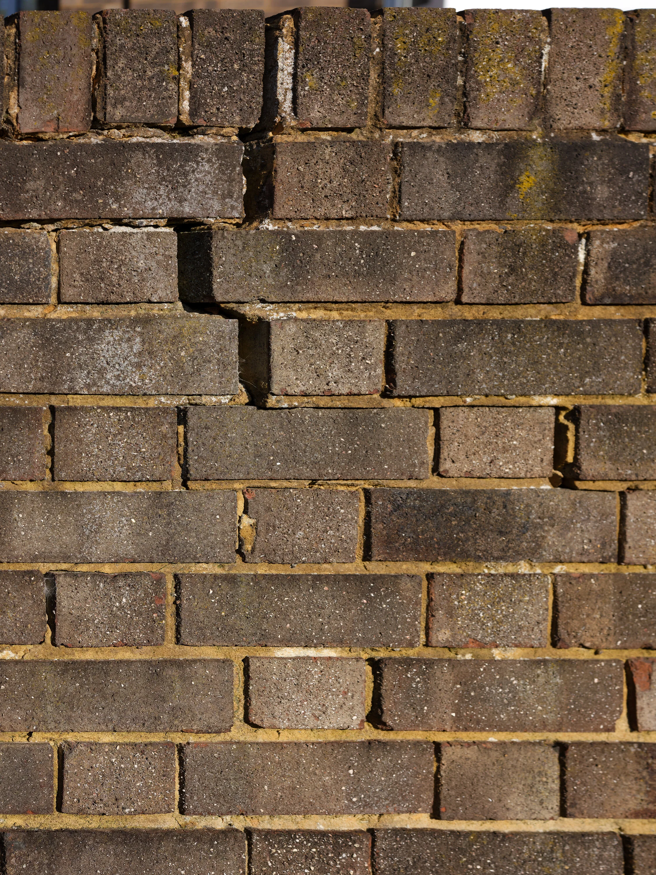 Cracks_6.jpg