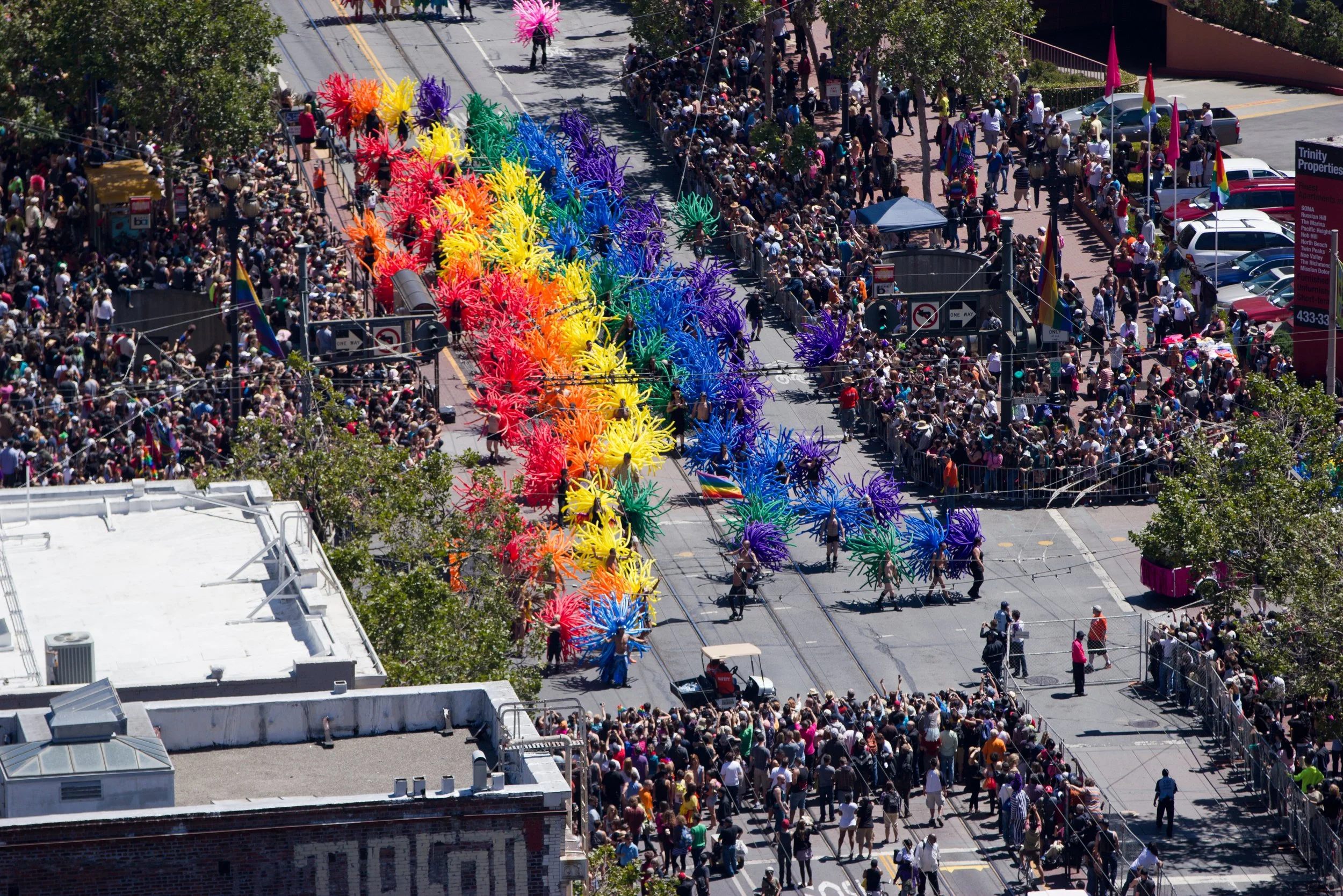 San_Francisco_Pride_Parade_2012-4.jpg