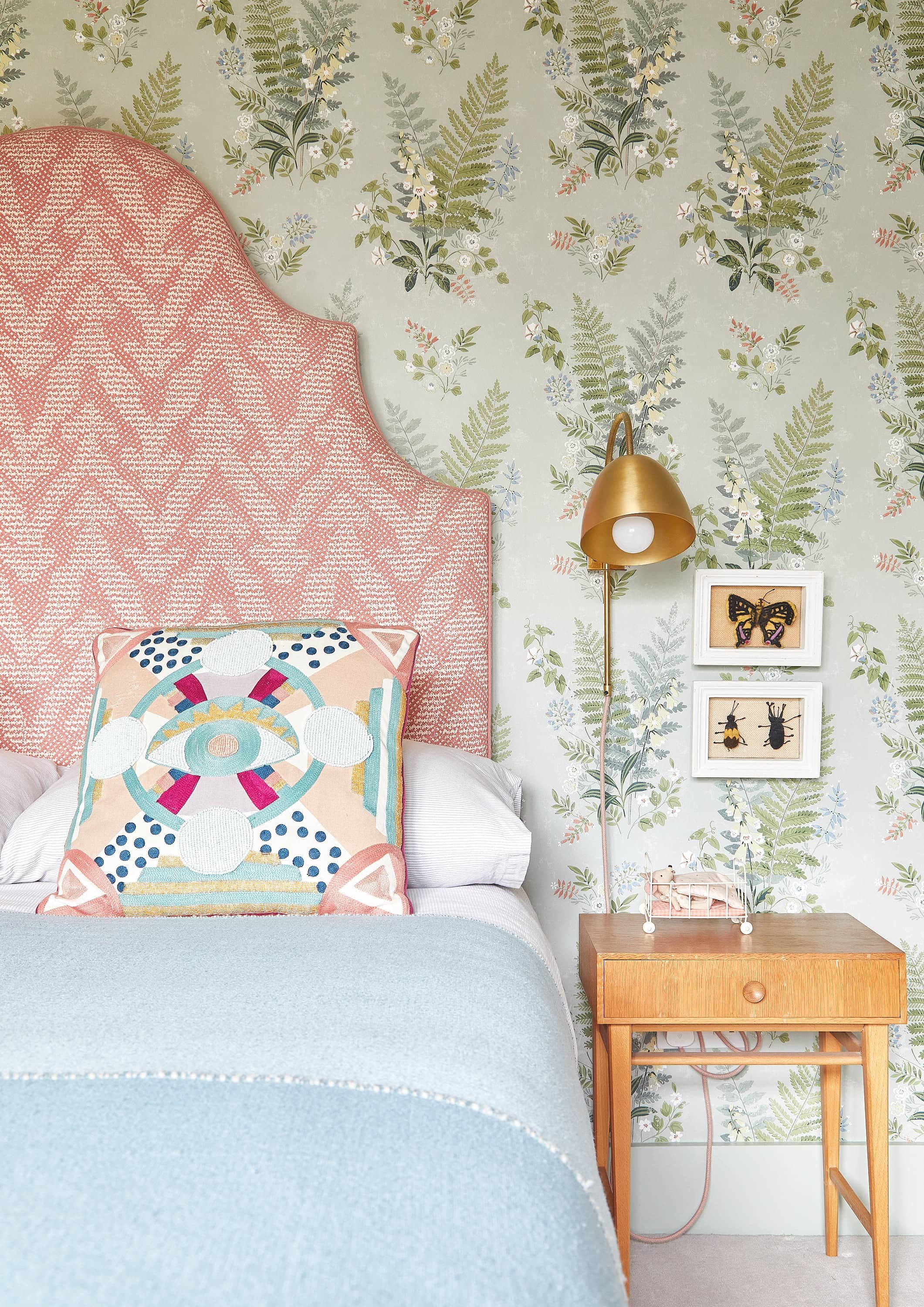 Mabel-Room-Bedside-Macfarlane-Van-der-Heul.jpg