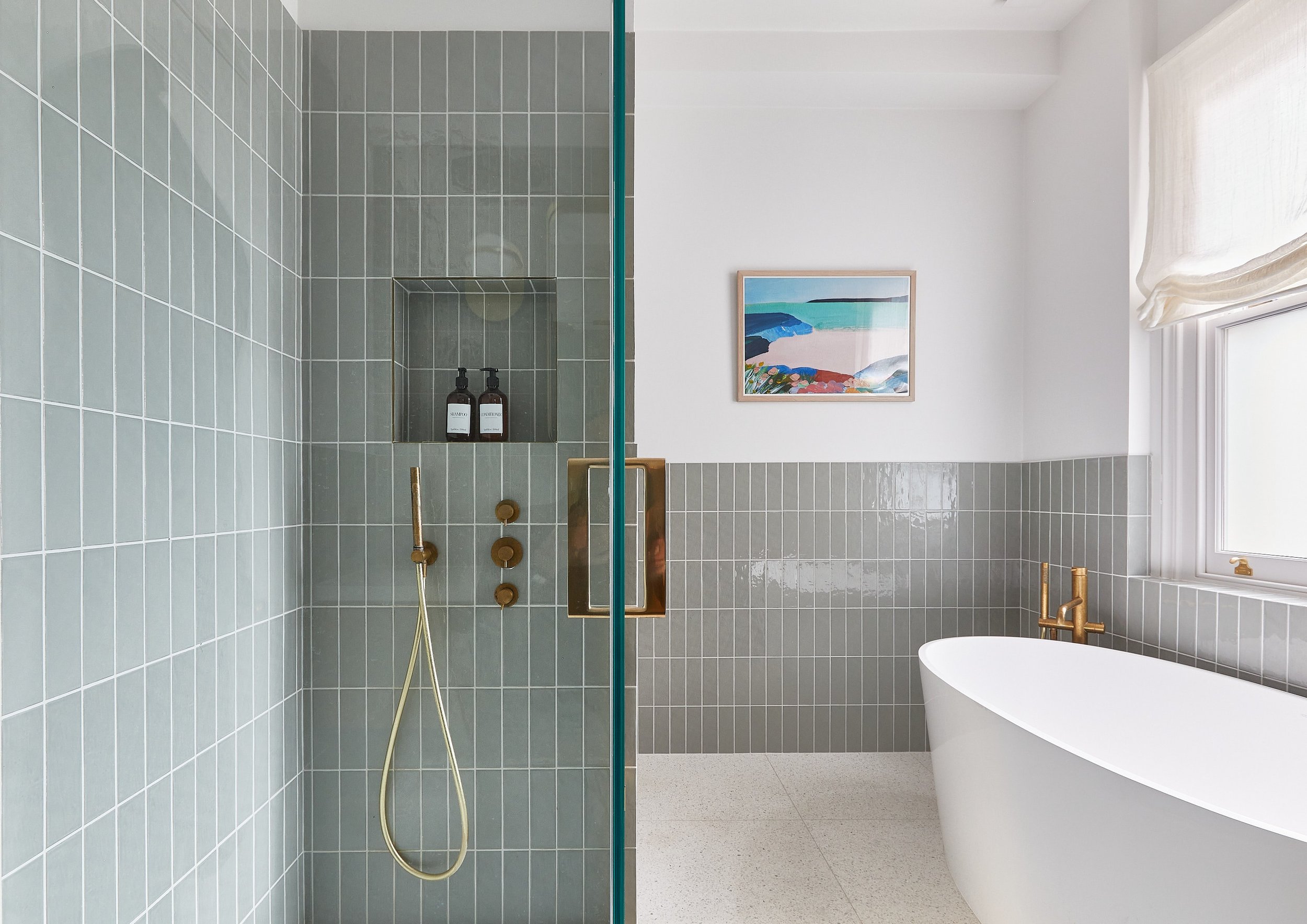 Master-En-Suite-Shower-and-Bath-Macfarlane-Van-der-Heul.jpg