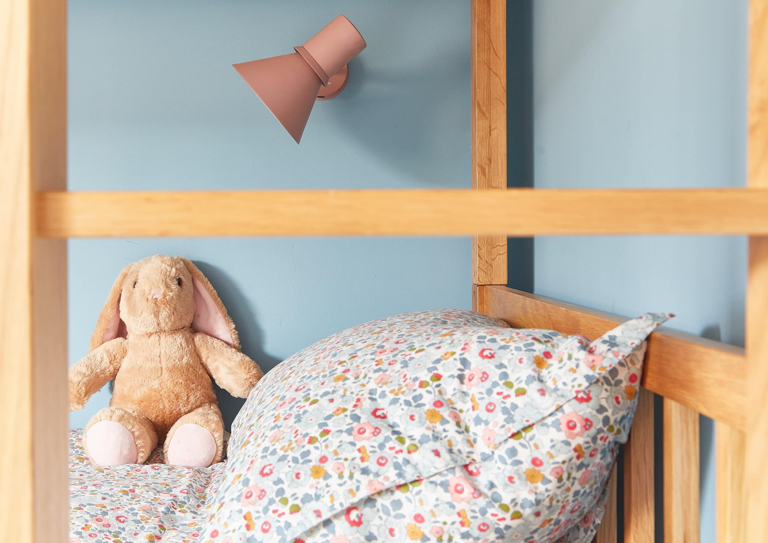 Playroom-Bunk-Close-Up-Macfarlane-Van-der-Heul.jpg