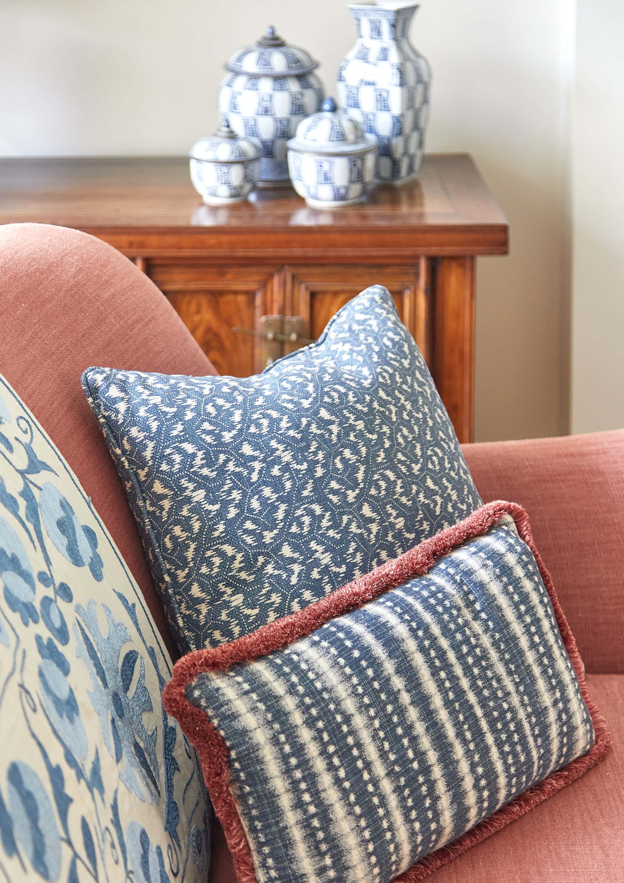 Living-room-detail-sofa-Macfarlane-Van-der-Heul.jpg