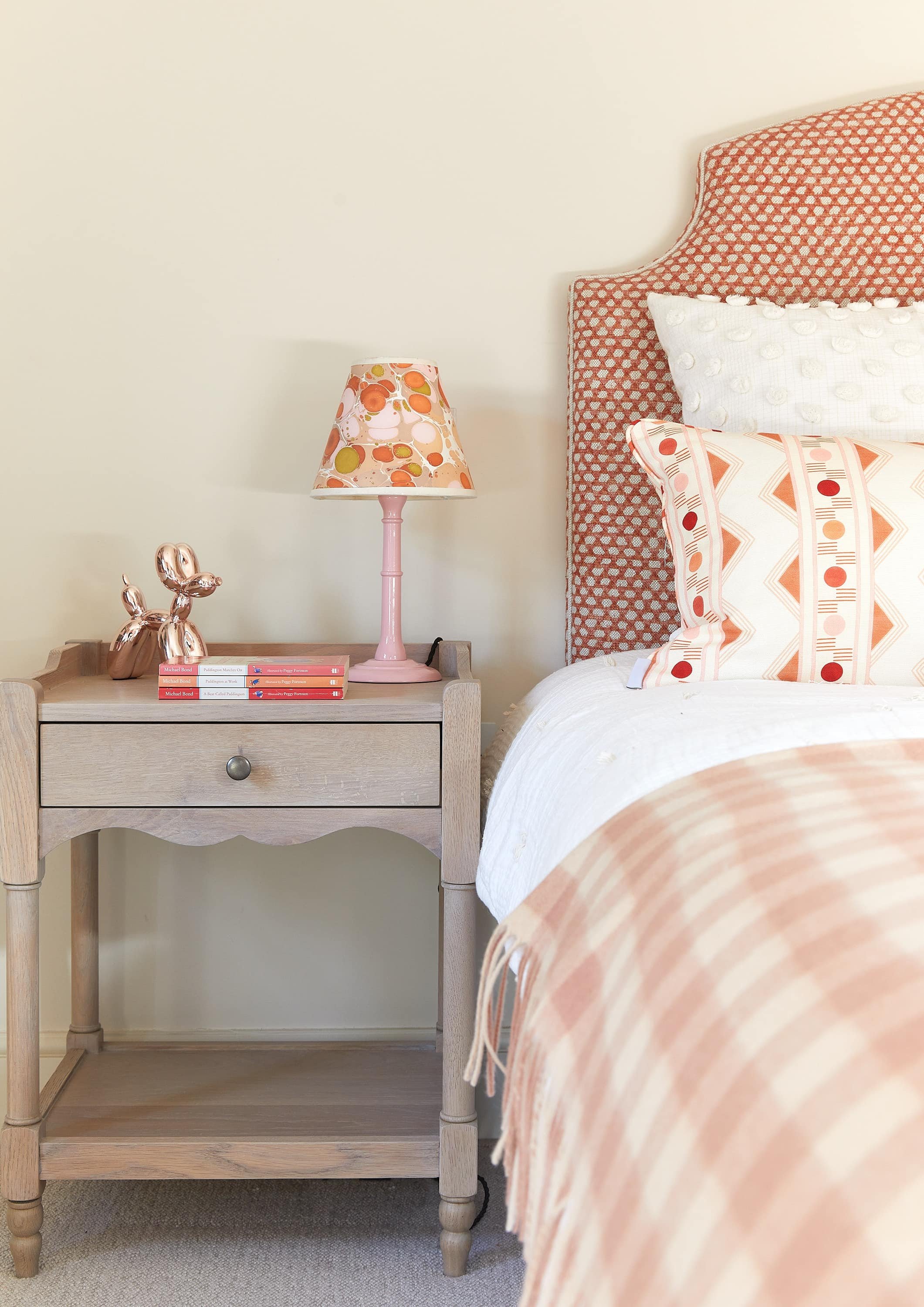Zoe's-bedroom-bed-Macfarlane-Van-der-Heul.jpg