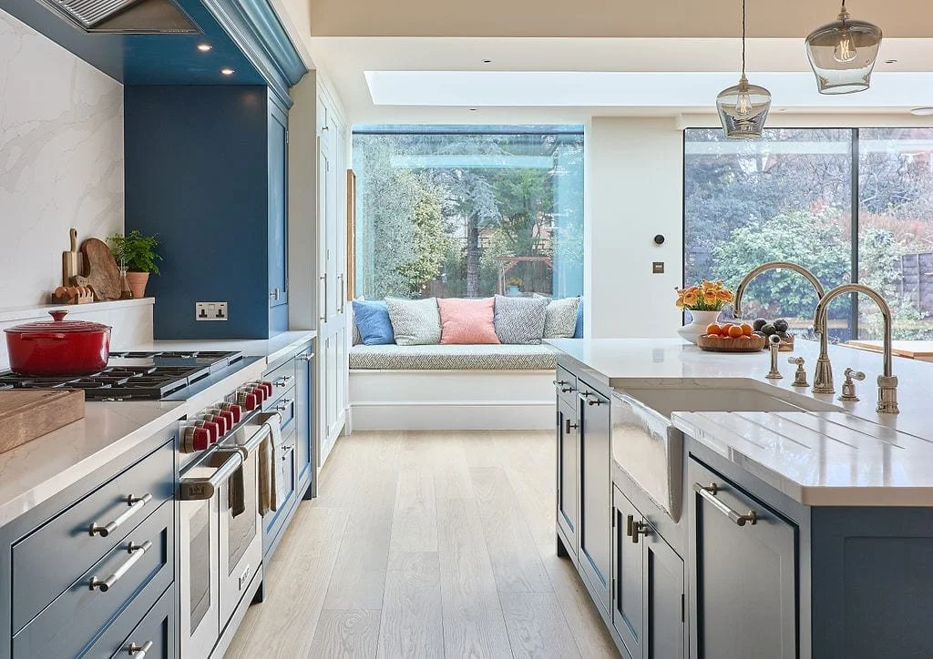 Kitchen-Window-Seat-Macfarlane-Van-Der-Heul.jpg