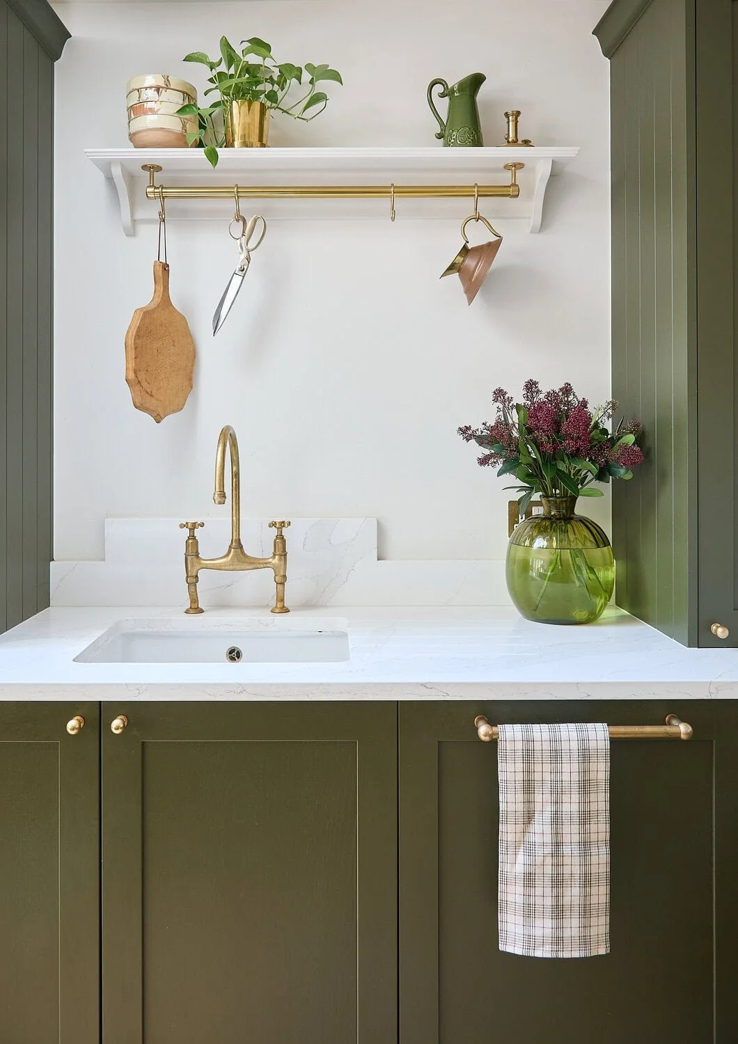 Kitchen-sink-Macfarlane-Van-Der-Heul.jpg