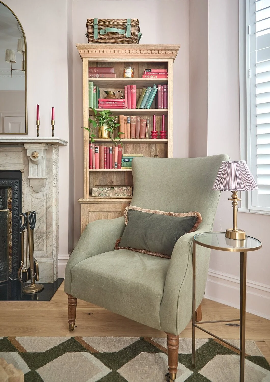 LivingRoom-green-armchair-Macfarlane-Van-Der-Heul.jpg