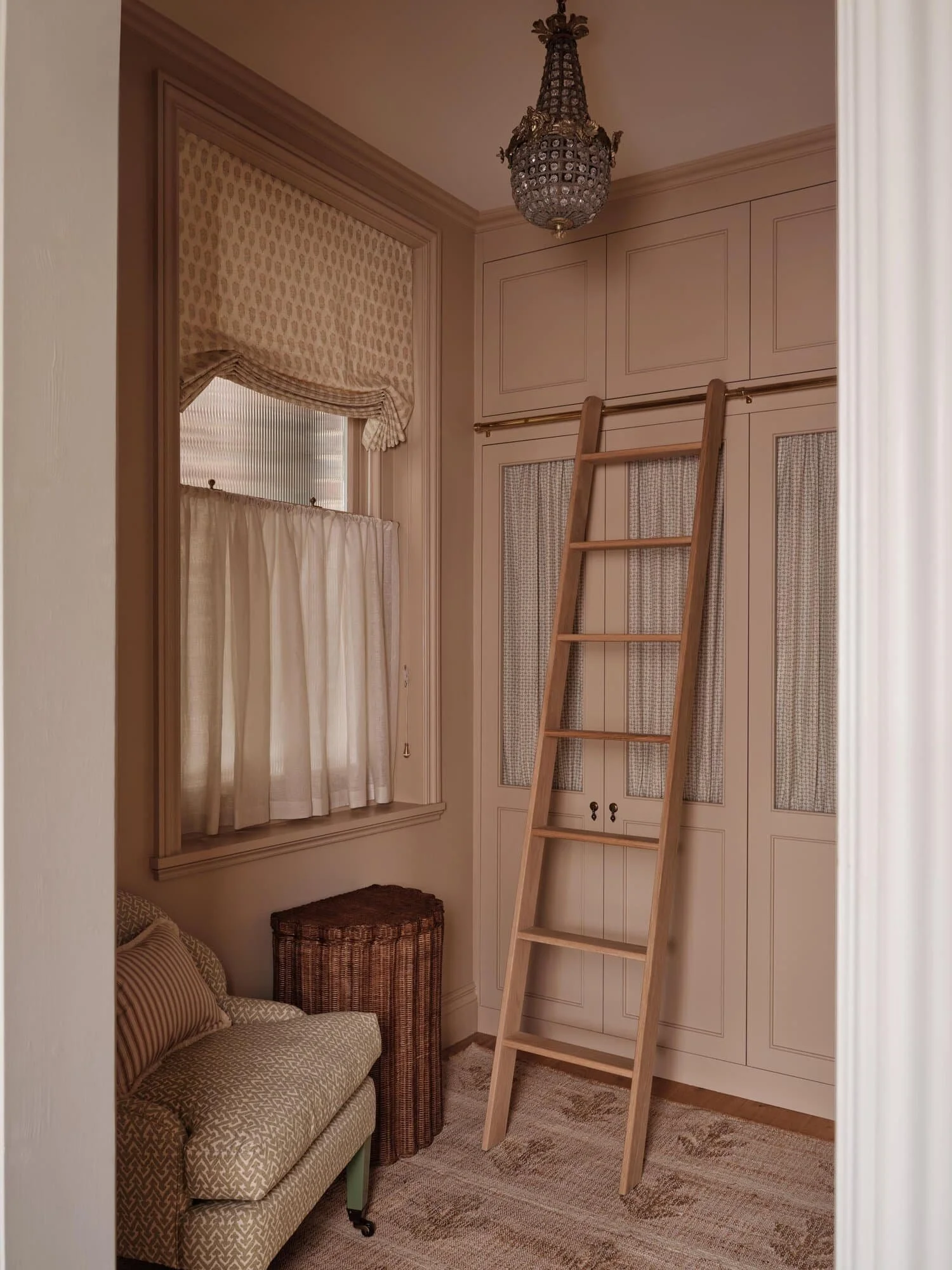 Dressing-Room-Ladder-Macfarlane-Van-Der-Heul-MvdH.jpg