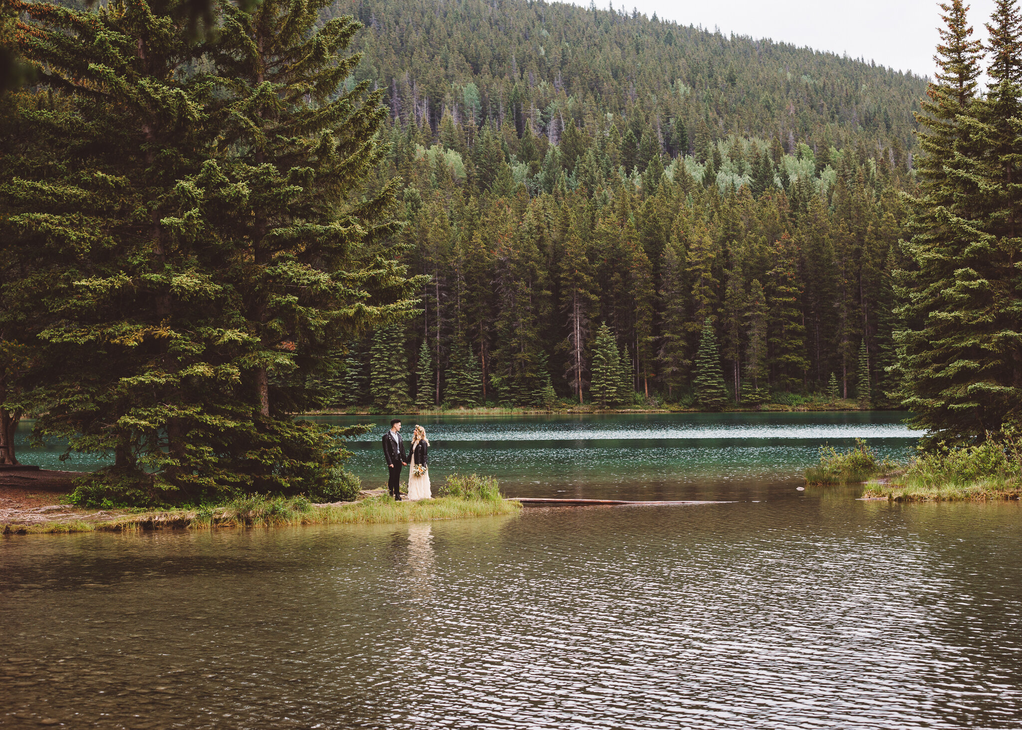 Two-Jack-Lake-Elopement-Wedding-Photography-135.jpg