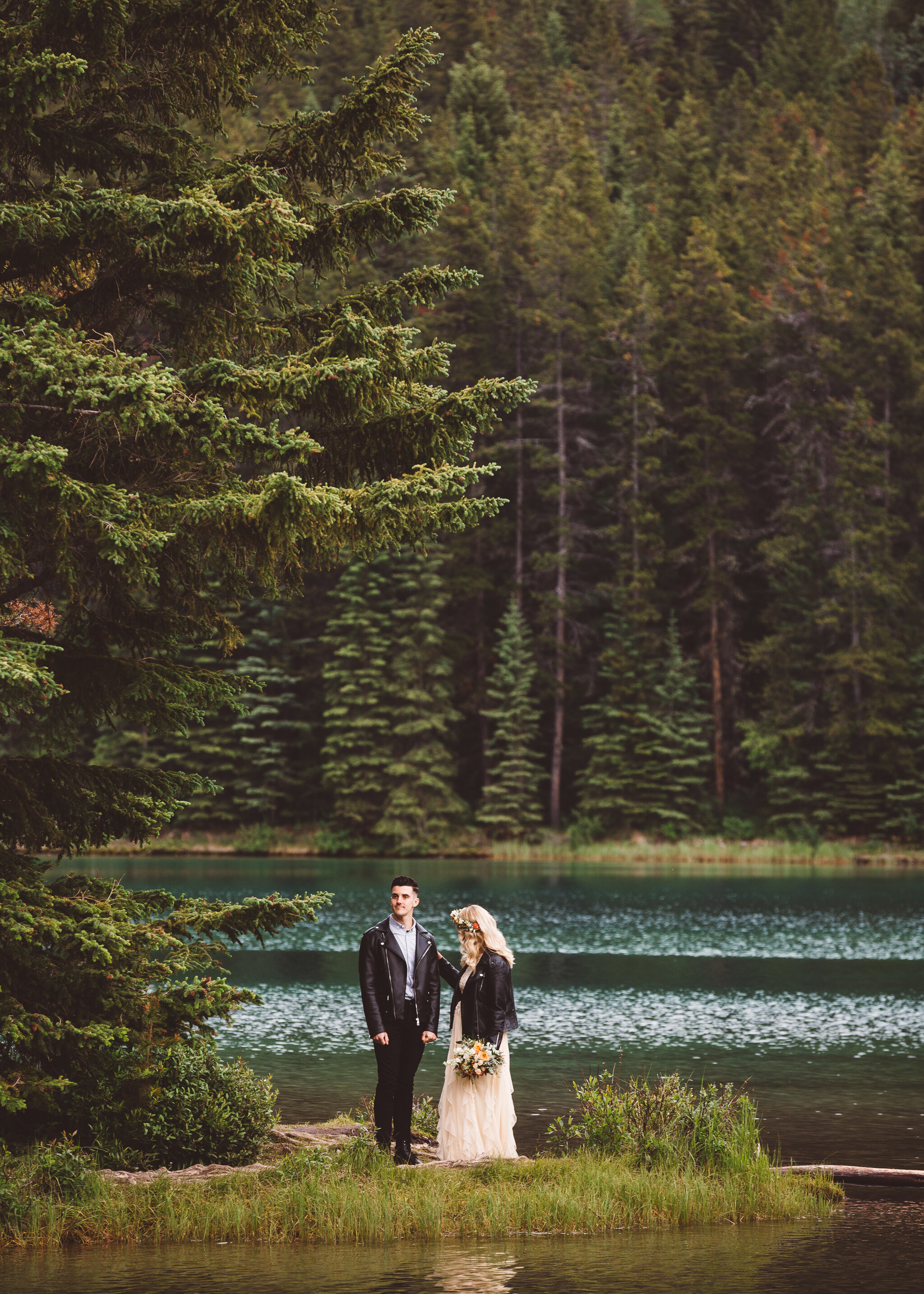 Two-Jack-Lake-Elopement-Wedding-Photography-137.jpg