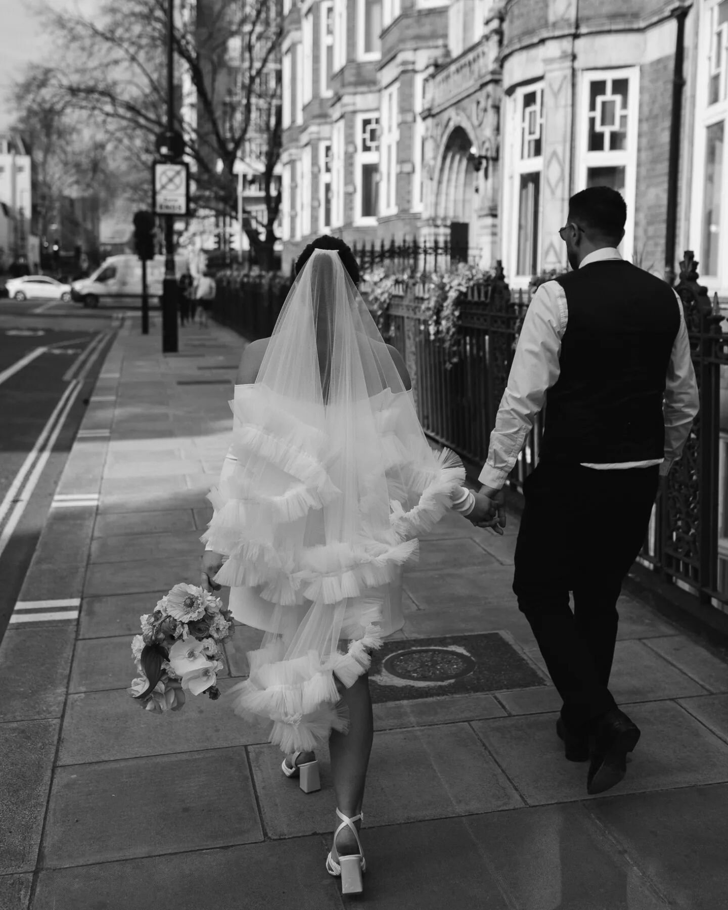 Don't think I'll ever get bored of this mini dress and ruffle veil combo 🖤
This was my first ever styled shoot and I loved every minute of it, I can see how they could become addictive 🤍

Venue - @thebroadcasterlondon @adaytoremember
Photographers/