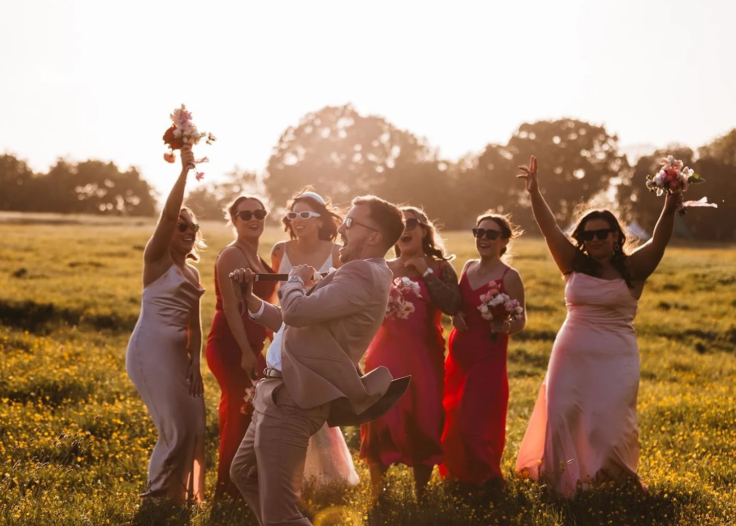 Here's hoping all my fabulous couples this year want to drunkenly rave in the fields during golden hour 🎉
I will never, not be up for doing this ha!
My very late starting wedding season starts this week and then I'll be in my editing cave until Dec!