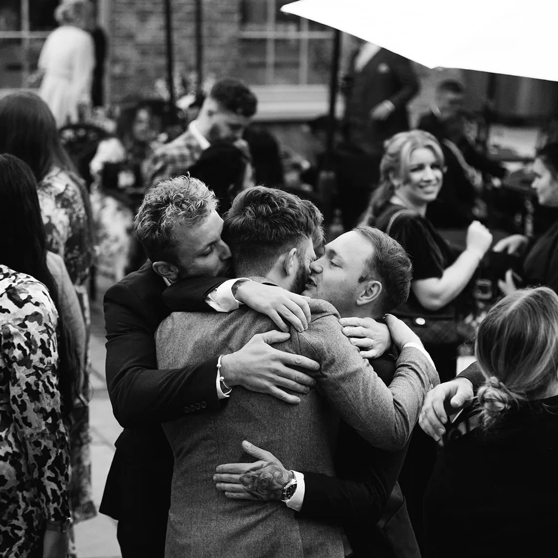 Connections at weddings are SO important. I always strive to capture all those fleeting moments where you're being embraced by those you love the most 🖤
My favourite part of most weddings is the time just after the ceremony, when your guests are sho