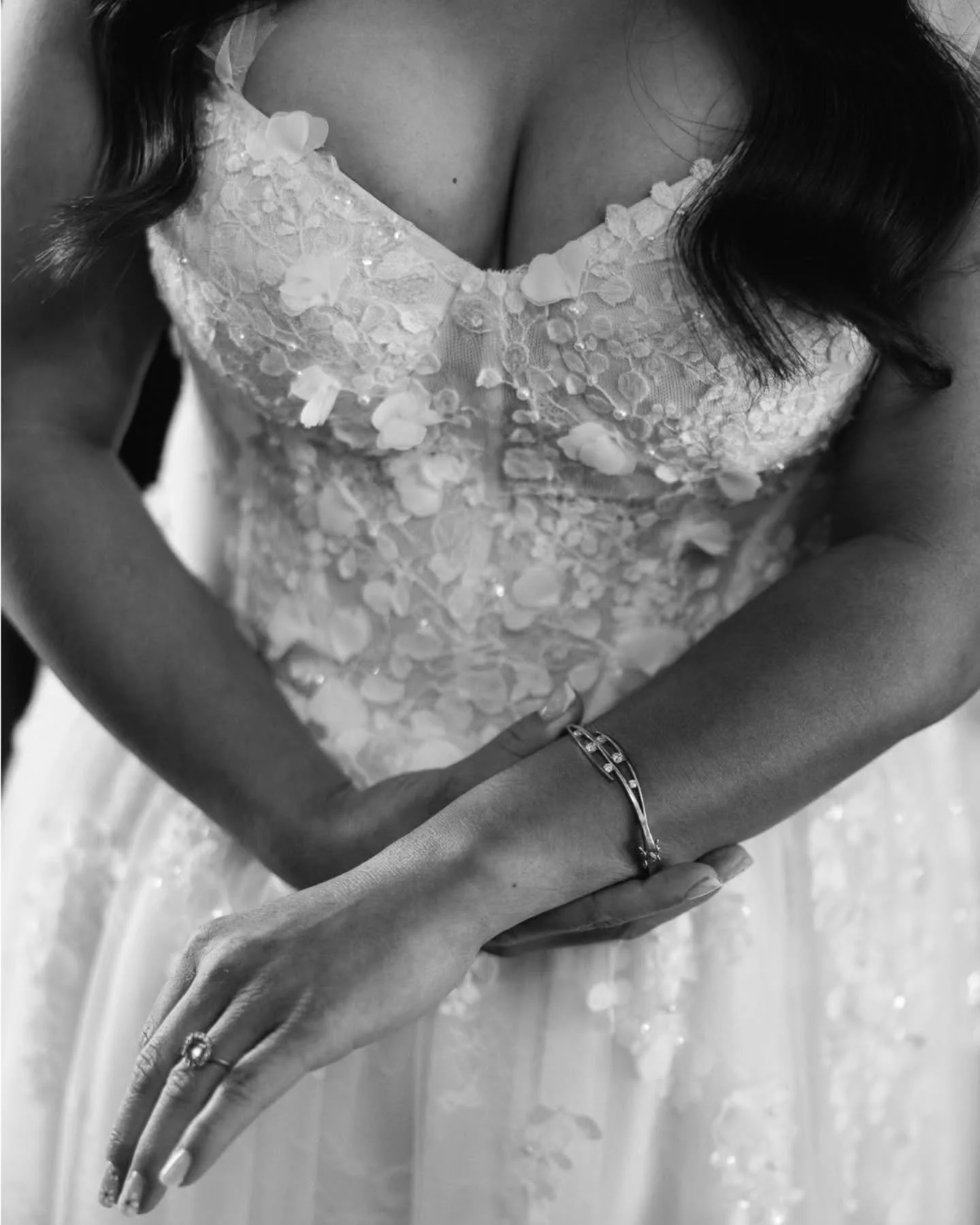 S+S didn't let the torrential downpour during their outdoor ceremony have any impact on their day 🖤 
Sophie walked down the aisle like a queen despite the heavens opening just as she stepped out ⚡️
The ceremony was perfect, full of laughter and made