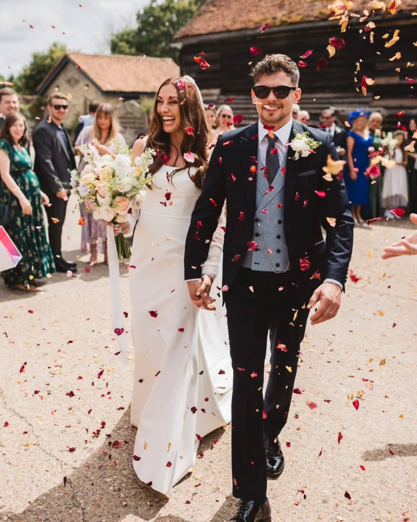 Adding a bit of chaotic energy to your Monday morning 🎉⚡️

#weddingphotography #kentweddingphotographer #londonweddingphotographer #engaged2026 #funwedding