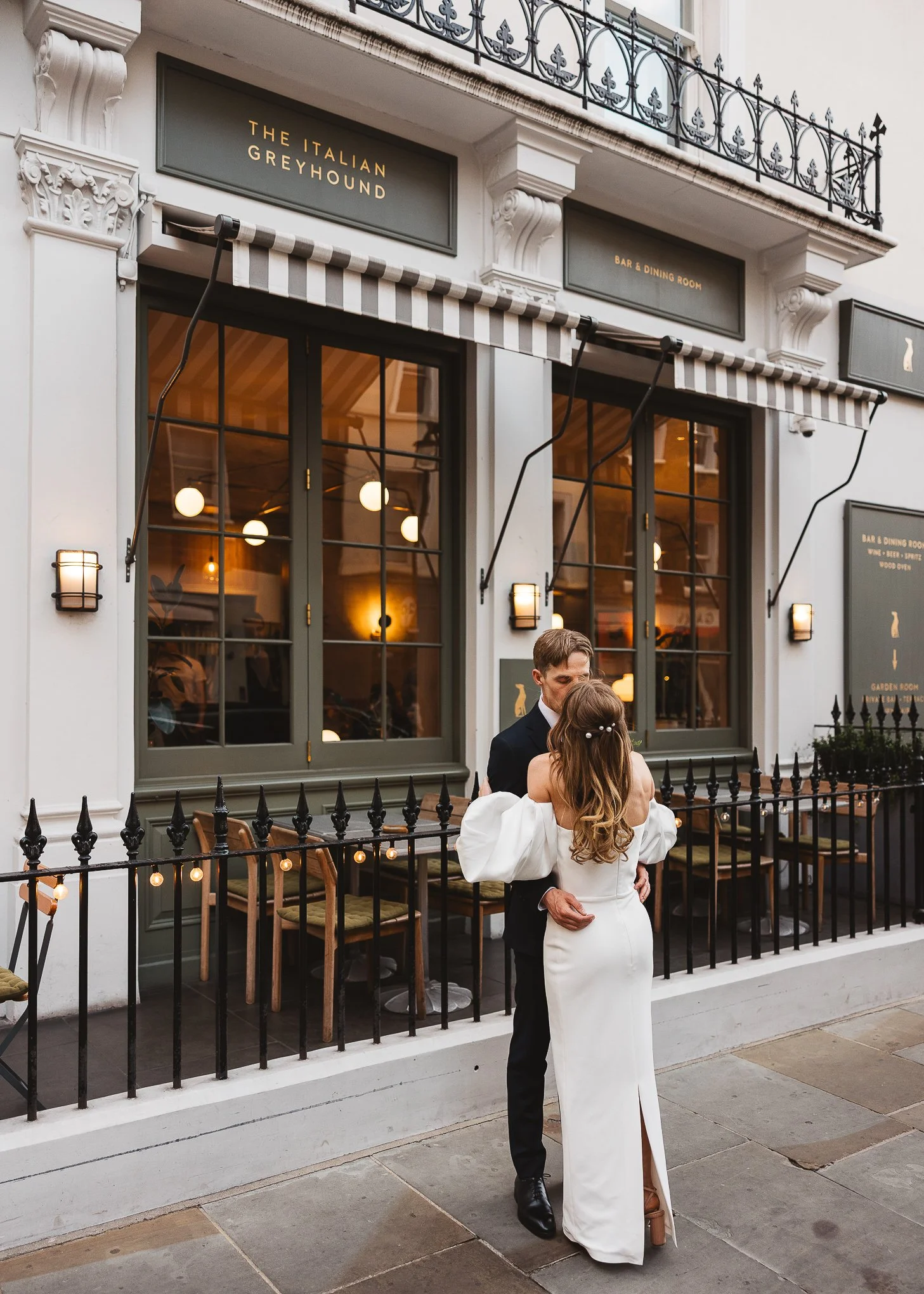 Modern Relaxed Marylebone Italian Greyhound Wedding-148.jpg