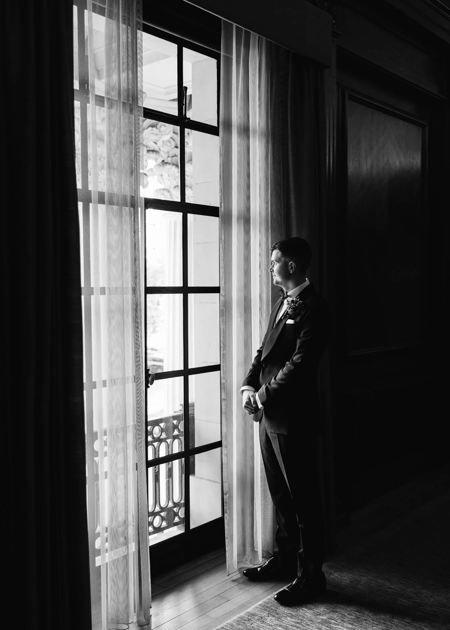 Stylish black tie Marylebone and Wagtail rooftop wedding photography-9.jpg