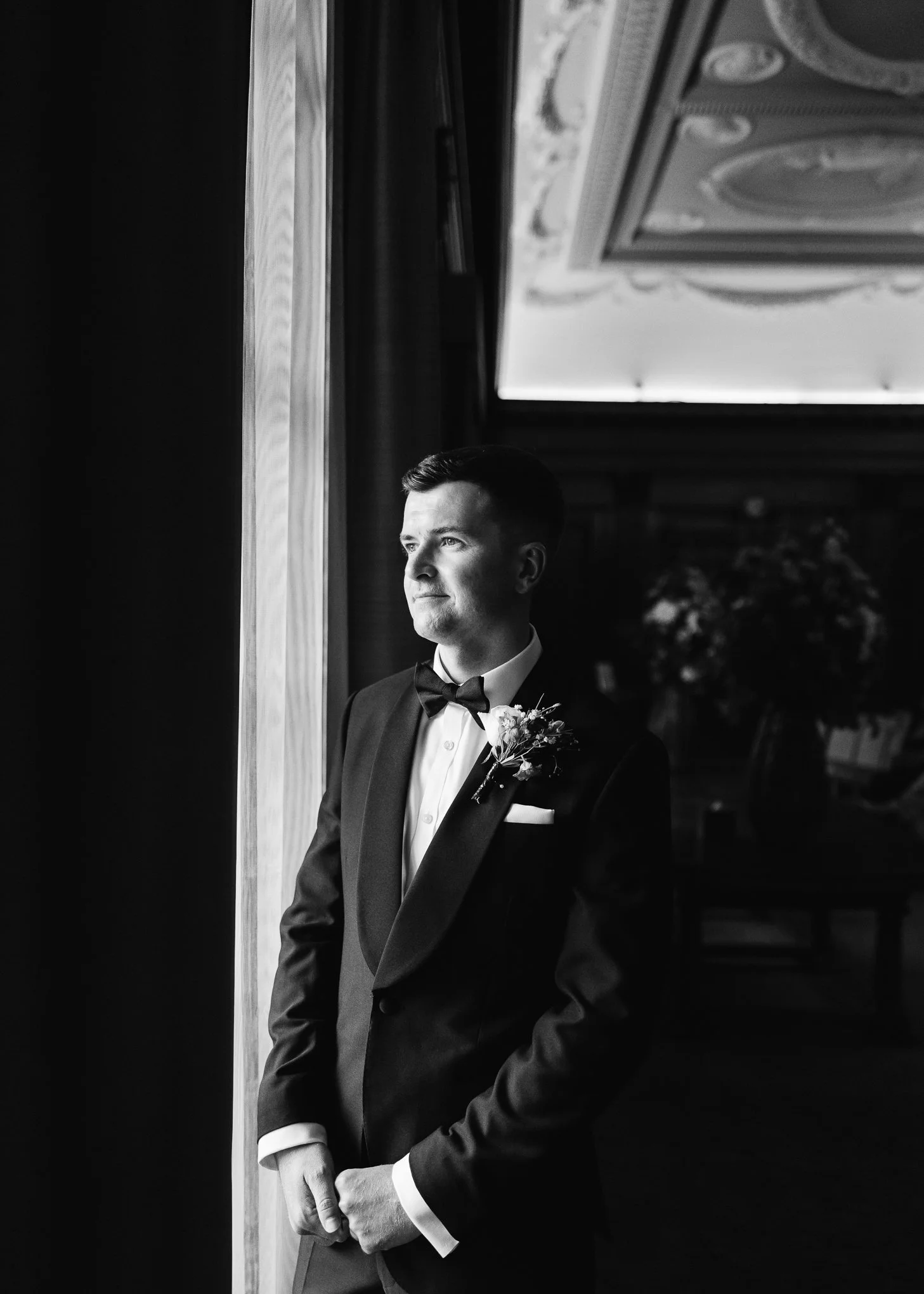 Stylish black tie Marylebone and Wagtail rooftop wedding photography-10.jpg