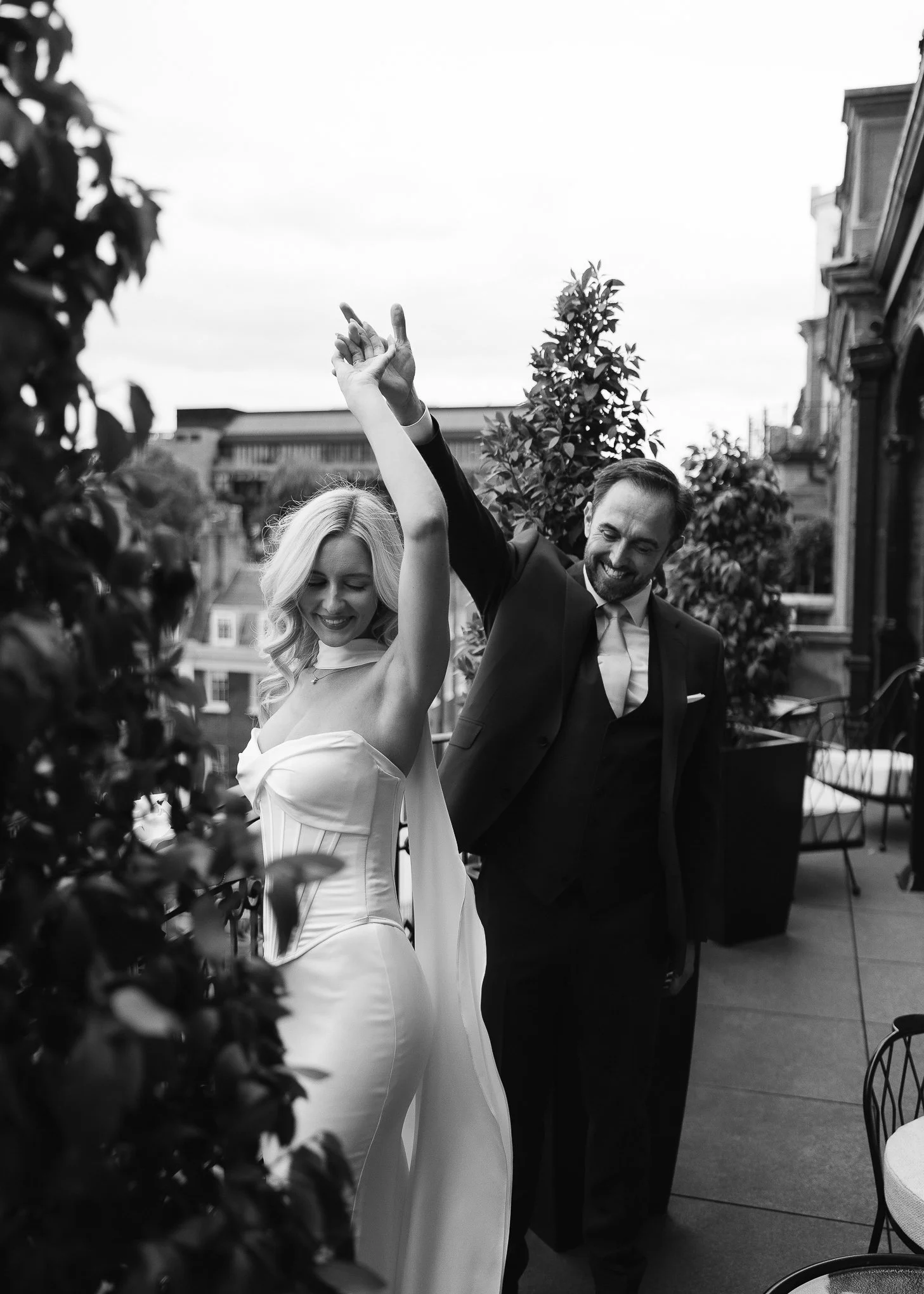 Elegant modern intimate Chelsea Town Hall Ivy Garden Wedding Photography-23.jpg