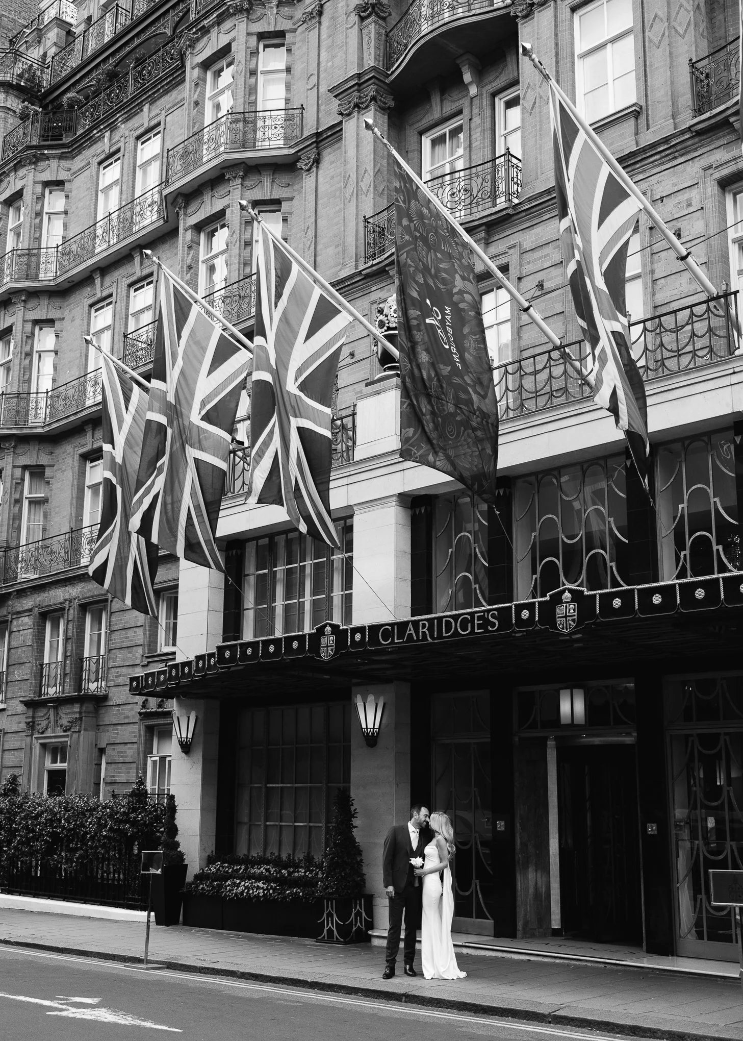 Elegant modern intimate Chelsea Town Hall Ivy Garden Wedding Photography-55.jpg