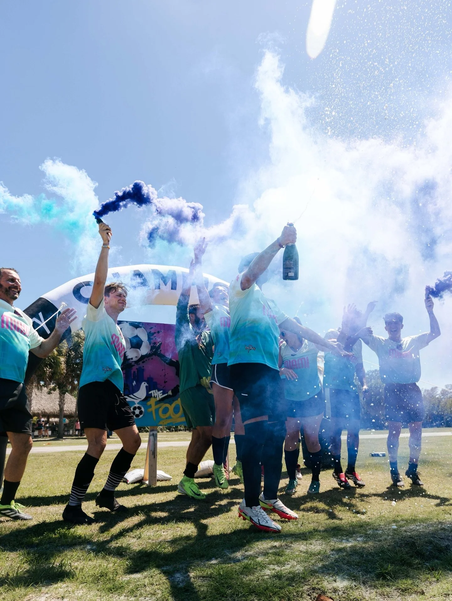 When winning goes from bizzare to normal... you've become a JD Classic Champion 🏆⚽️🌴

@tampabayfooty 's very own Inter St. Pete took home top prize in the Casual Division, beating @nycfootyofficial 's @manchesthair_united_nyc by a score of 1️⃣ - 0️