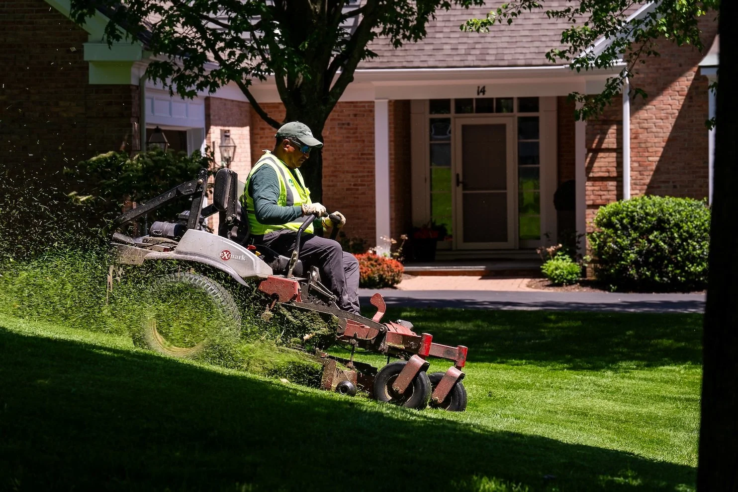 commercial landscape maintenance