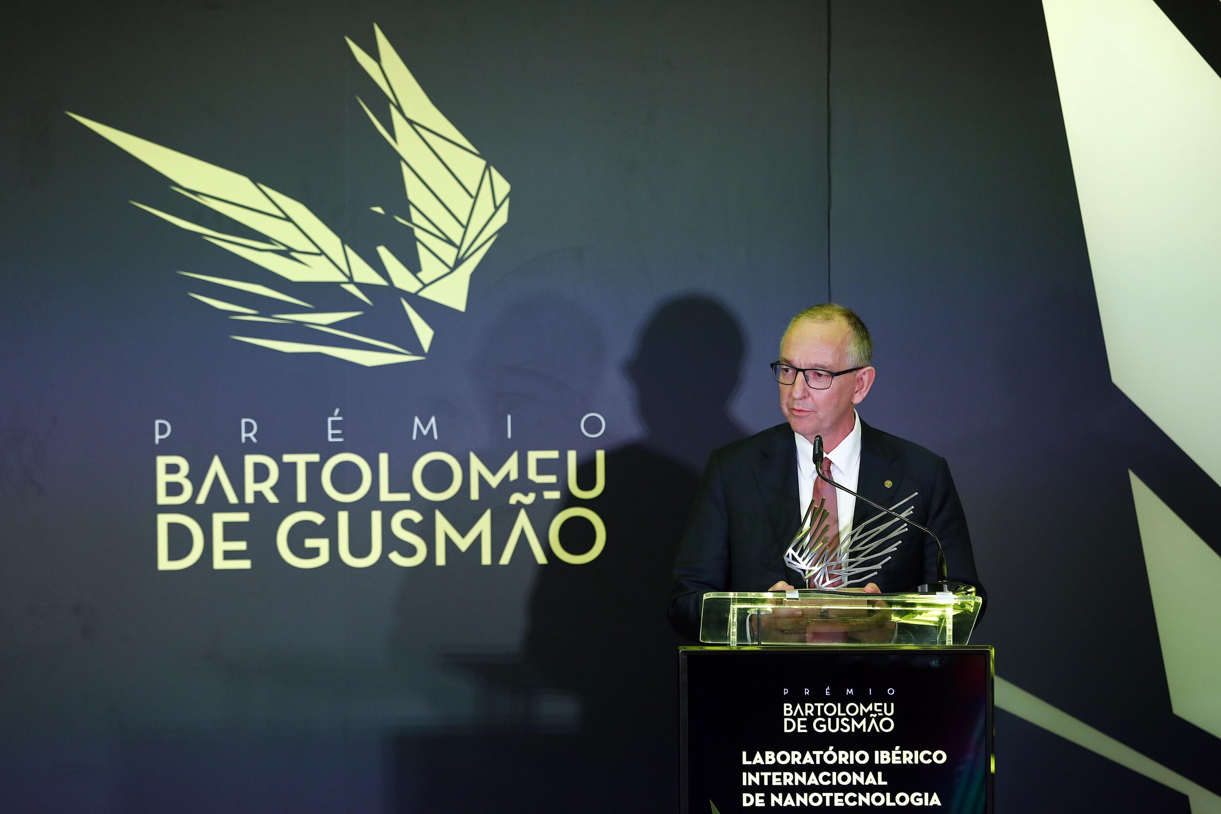 Prof. Lars Montelius receives the Bartolomeu de Gusmão Award on Intellectual Property