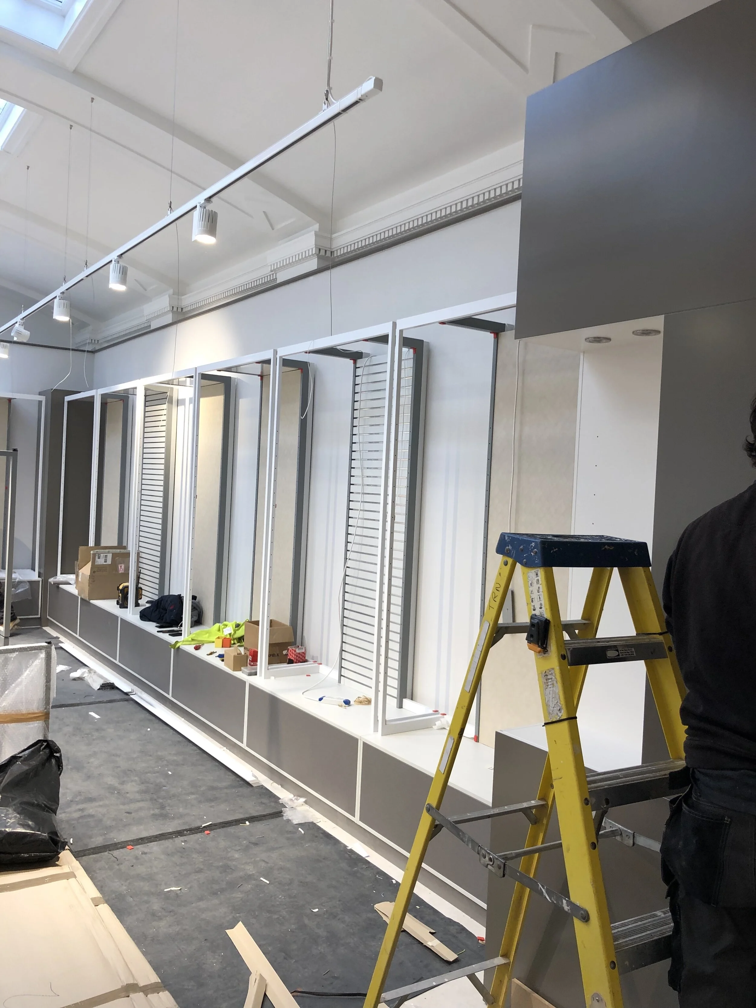 Barbours Elegant Display Stand Walker Bros (Elland) Ltd. — Bespoke