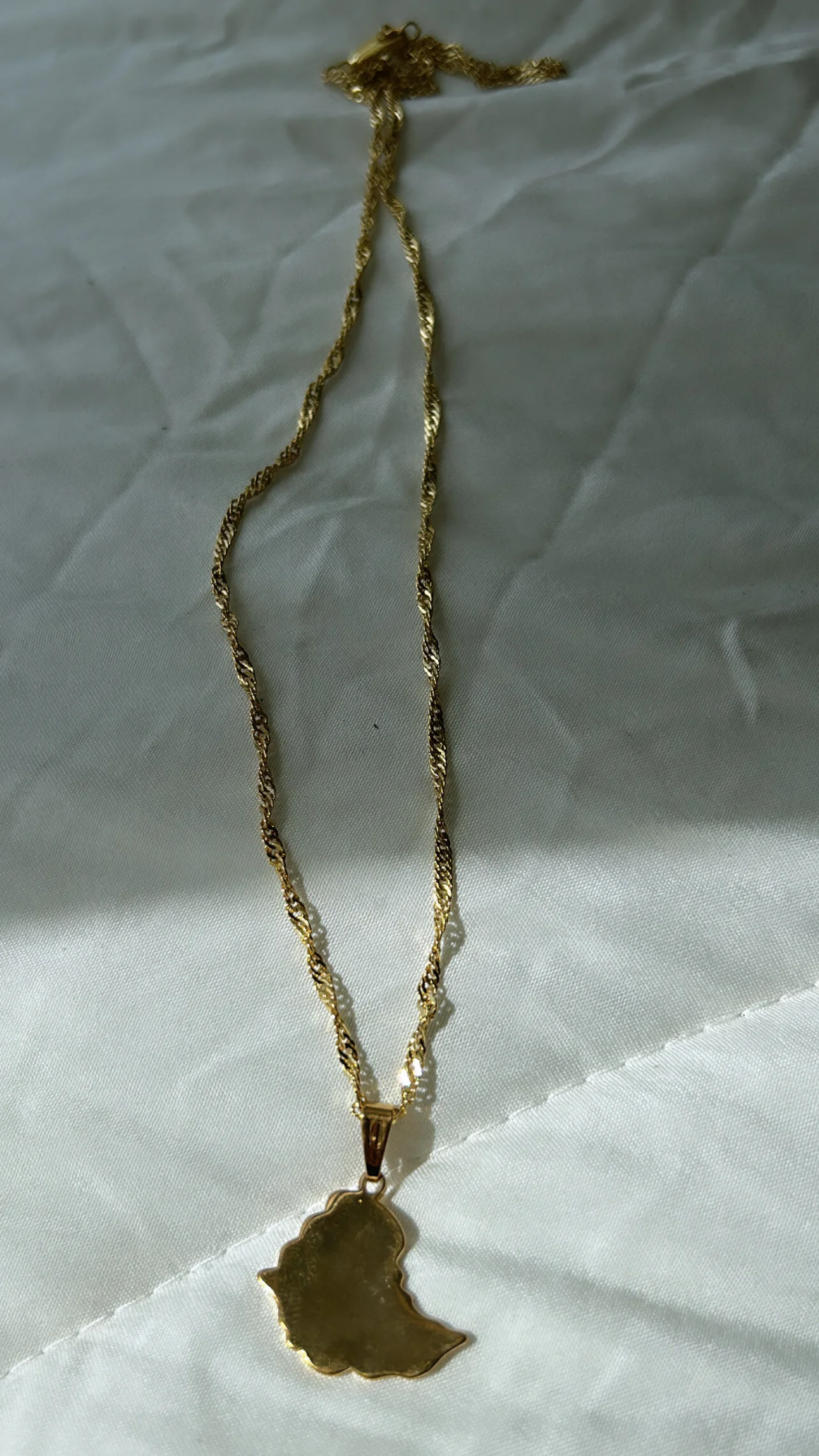 B8EB952F-9A44-4B03-939B-53EC23F17963