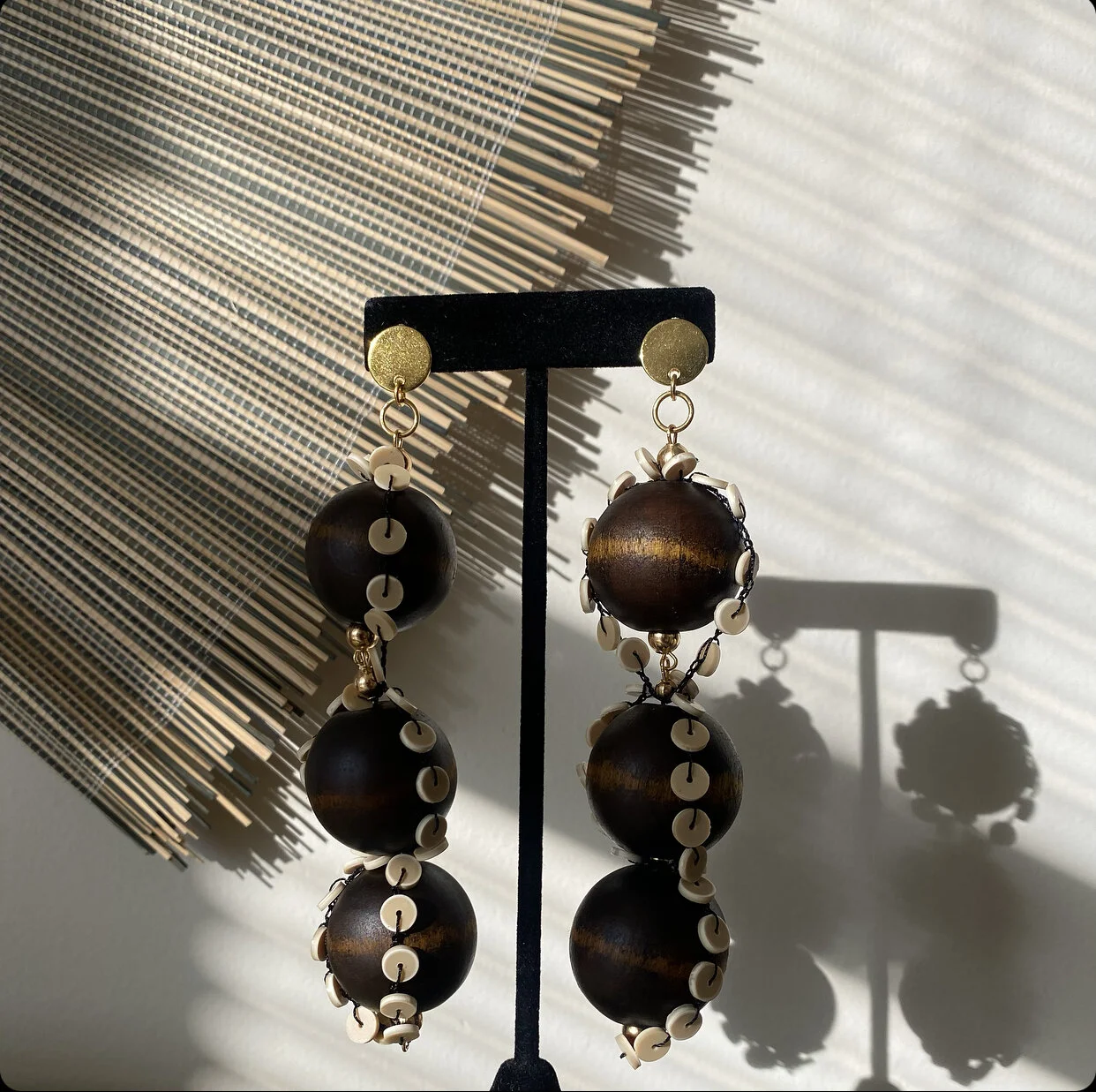 4B9237D8-5C34-410E-B804-69C9C9AEF8DD