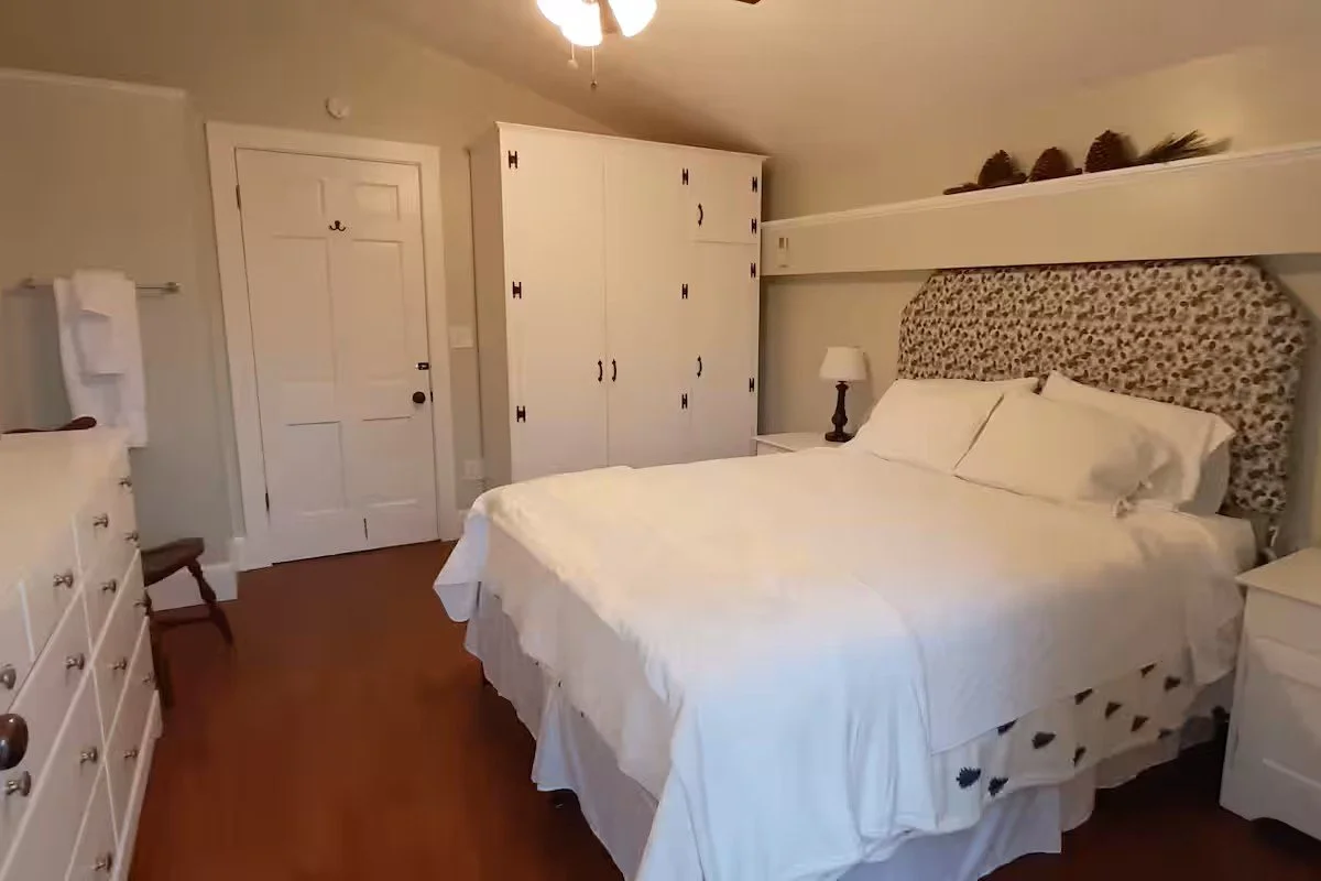 room.jpg