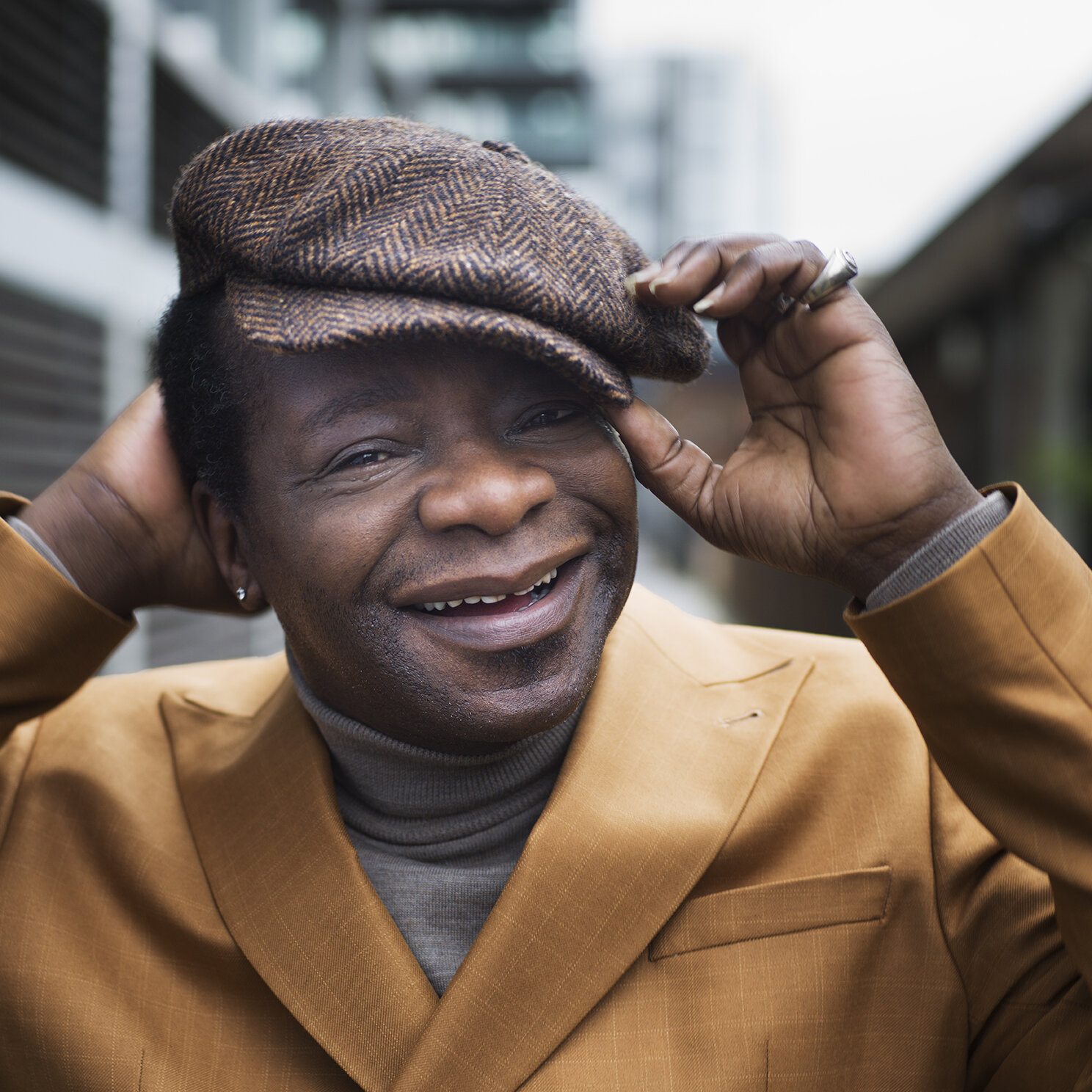 Stephen_K_Amos-contact.jpg