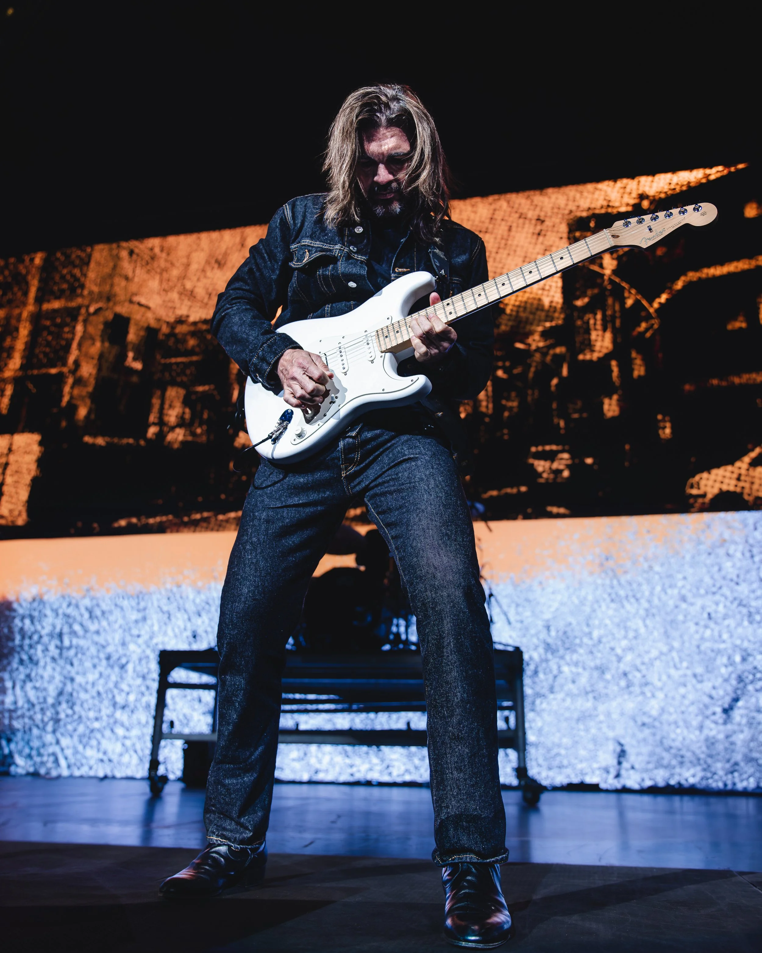 Amor_IMG_0480-Enhanced-NR-SHOPPED copy.jpg