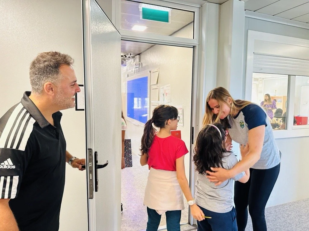 Olympic Athletes Inspire Students at Aprendizes | Atletas olímpicos inspiram alunos na Aprendizes