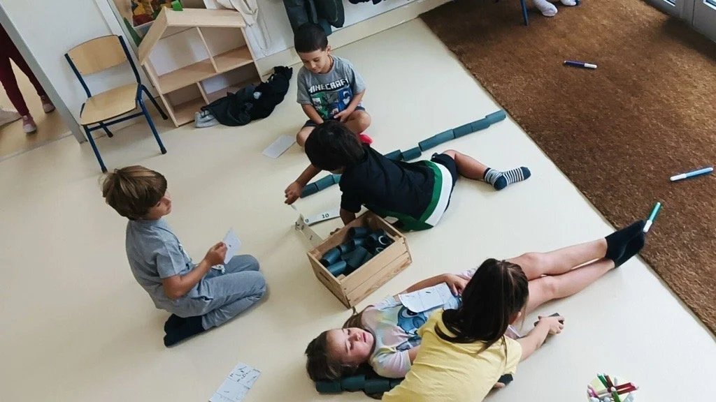 Discovering Heights: A Fun Measuring Activity in the Classroom | À Descoberta das Alturas: Uma atividade de medição divertida na sala de aula