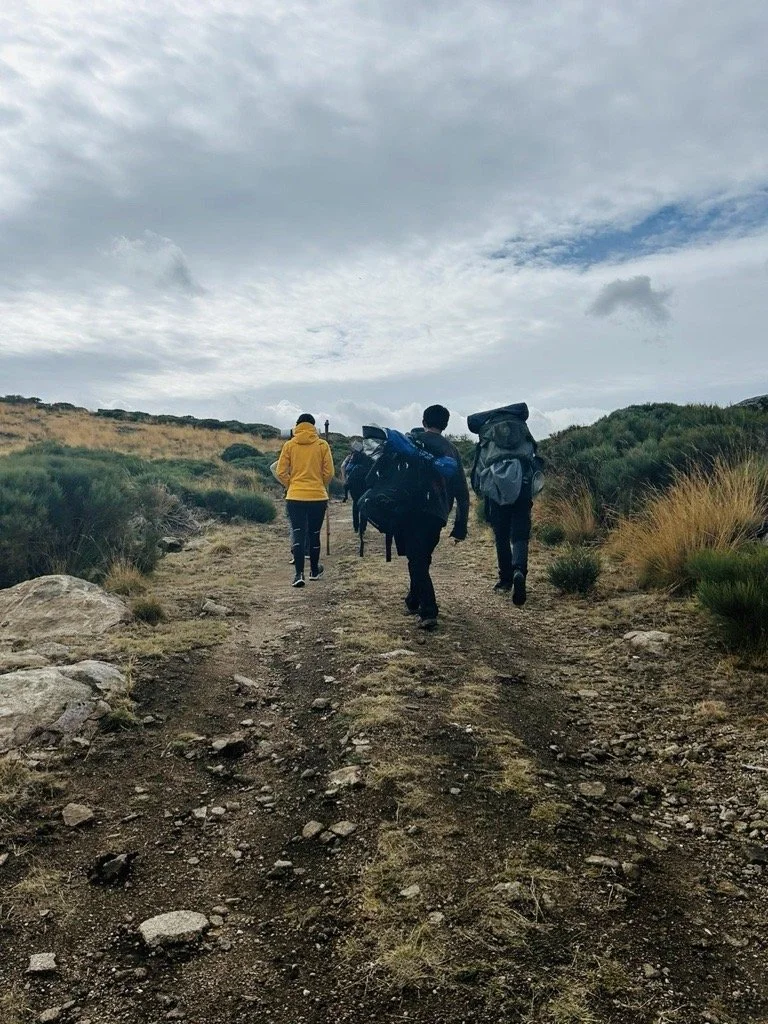 Students Embark on Duke of Edinburgh Gold Expedition in Gretos, Spain | Estudantes embarcam numa expedição Duke of Edinburgh Gold em Gretos, Espanha