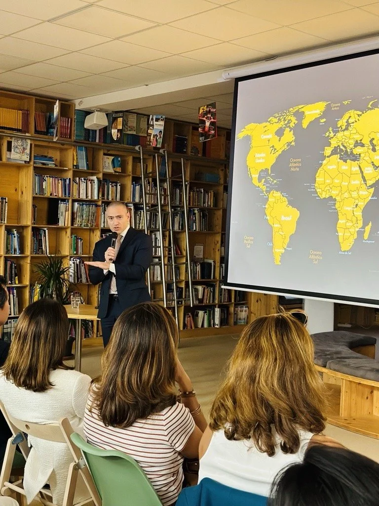 Aprendizes hosts Conference on "Geopolitics: A Global Perspective" | Aprendizes recebe Conferência sobre "Geopolítica - Uma Visão do Mundo"