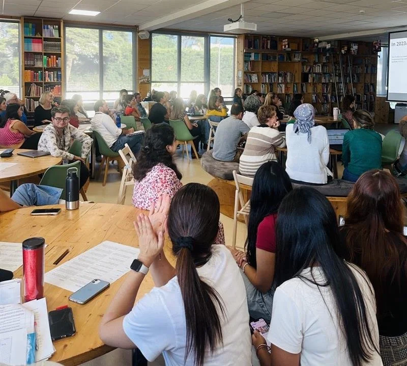 ACTION RESEARCH PROGRAM: Empowering Educators for Change | Capacitação de Educadores para a Mudança 