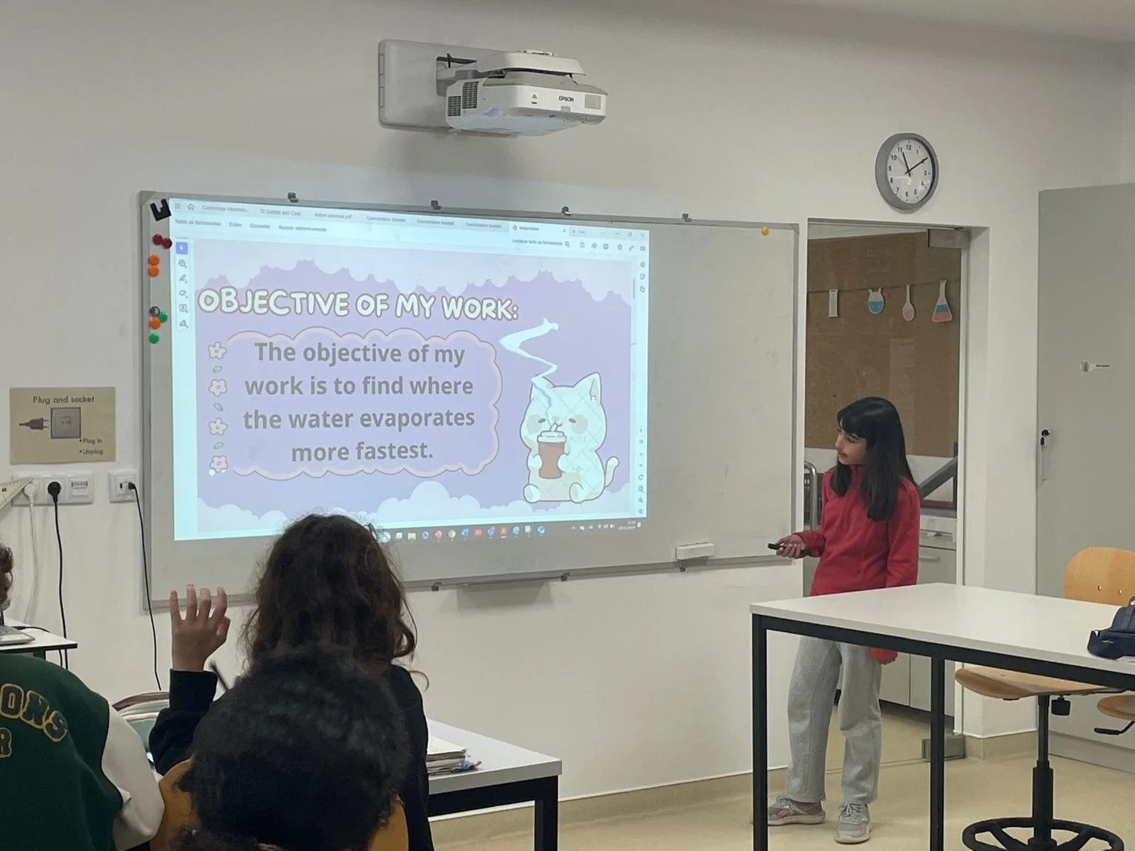 Grade 5 Students Showcase Creativity in Chemistry Experiment Presentations | 5º ano demonstram Criatividade nas Apresentações de Experiências de Química