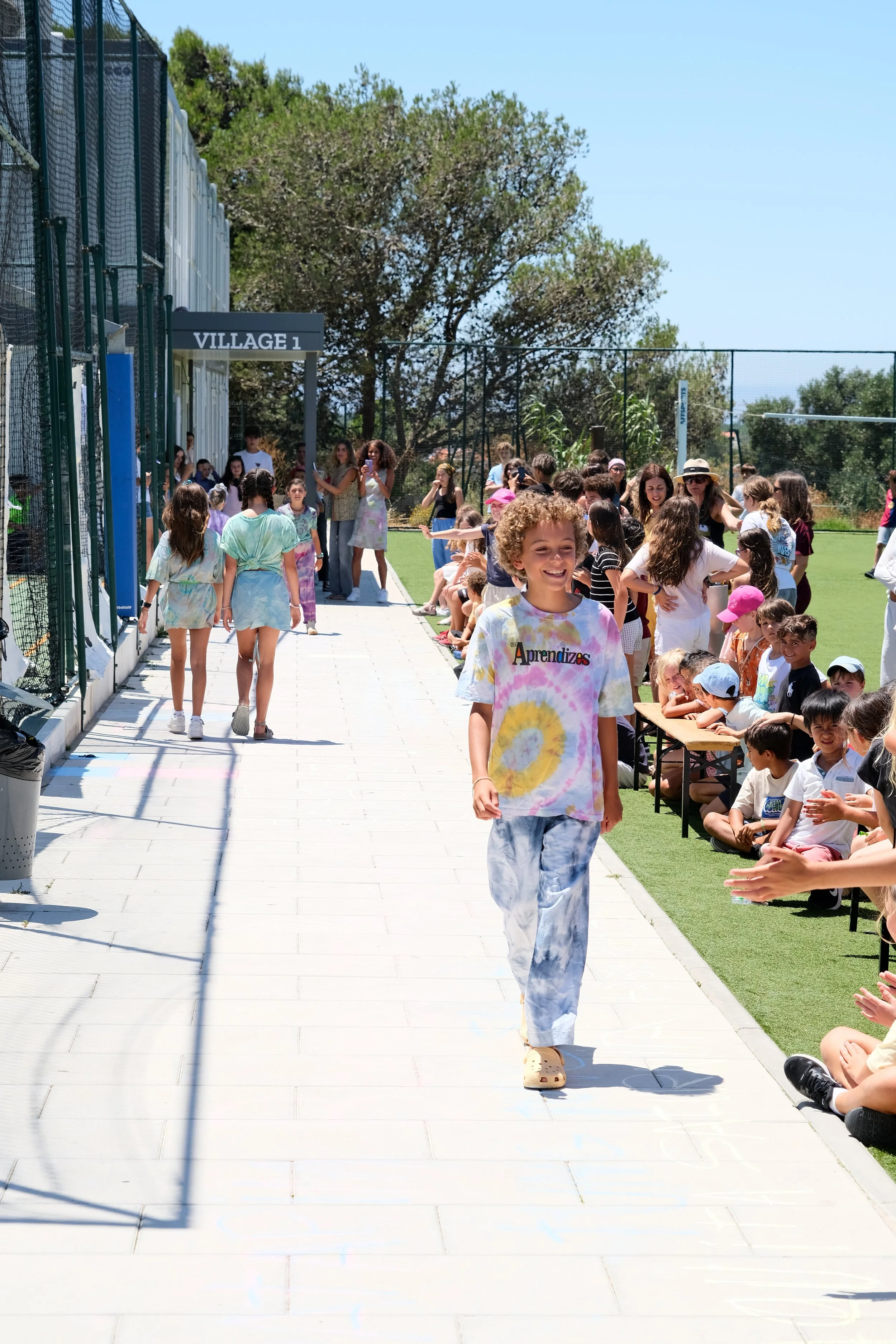 SUSTAINABLE FASHION SHOW CLOSES THE YEAR WITH STYLE AND AWARENESS | DESFILE DE MODA SUSTENTÁVEL ENCERRA O ANO COM ESTILO E CONSCIÊNCIA