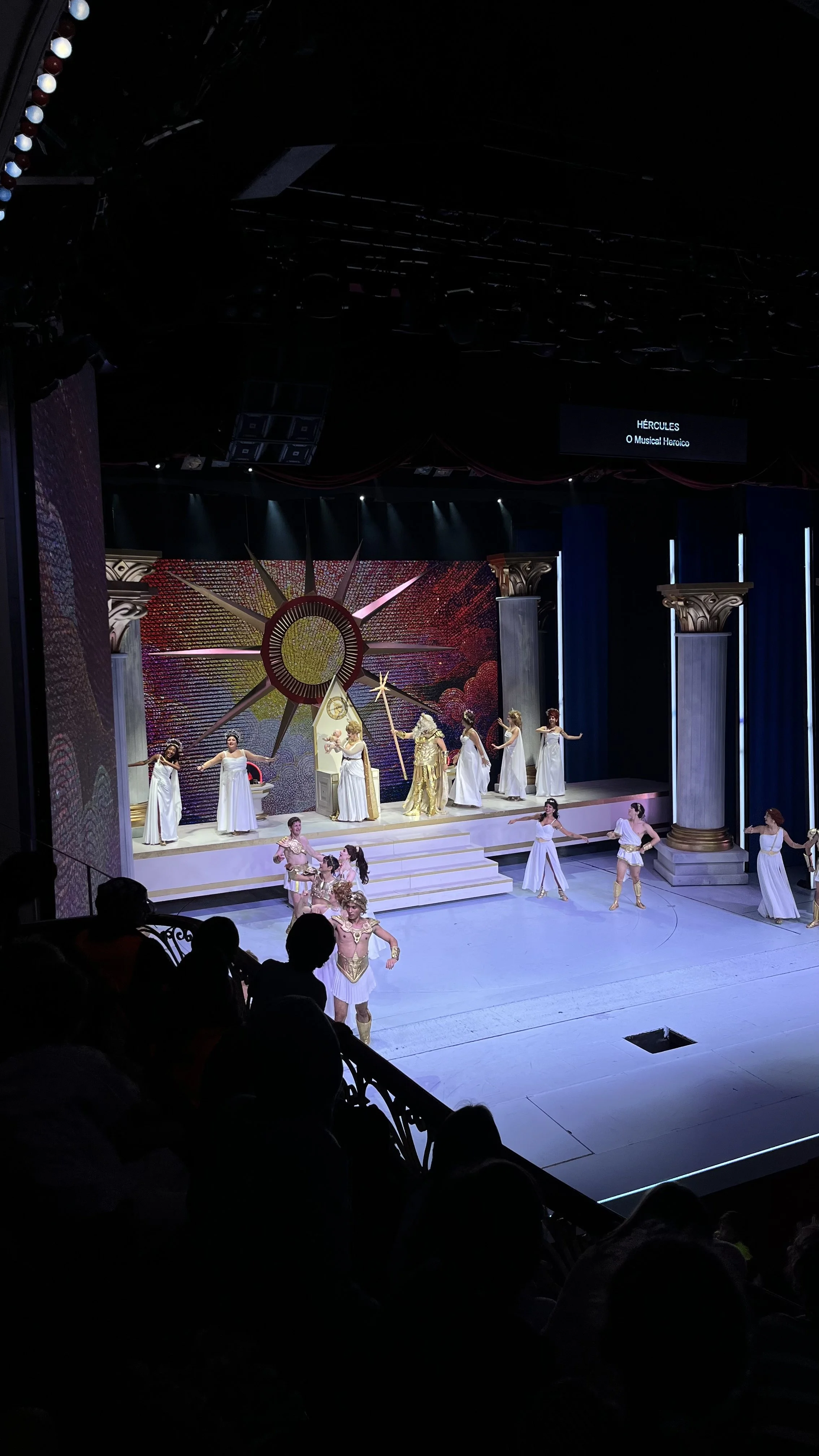 A Day at the Theatre for Grades 4–6 | Um Dia no Teatro para os Alunos do 4.º, 5.º e 6.º anos