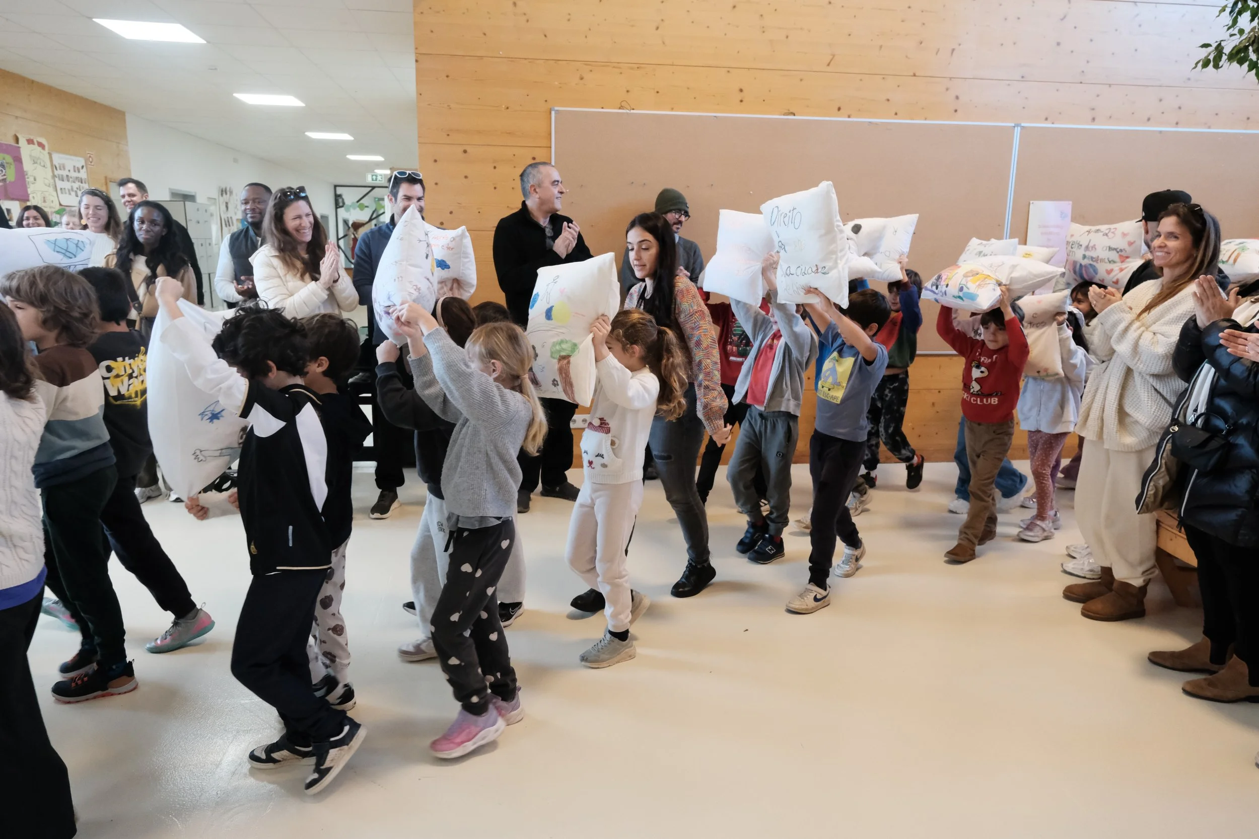 Grade 2 Marches for Human Rights | 2º Ano Marcha pelos Direitos Humanos