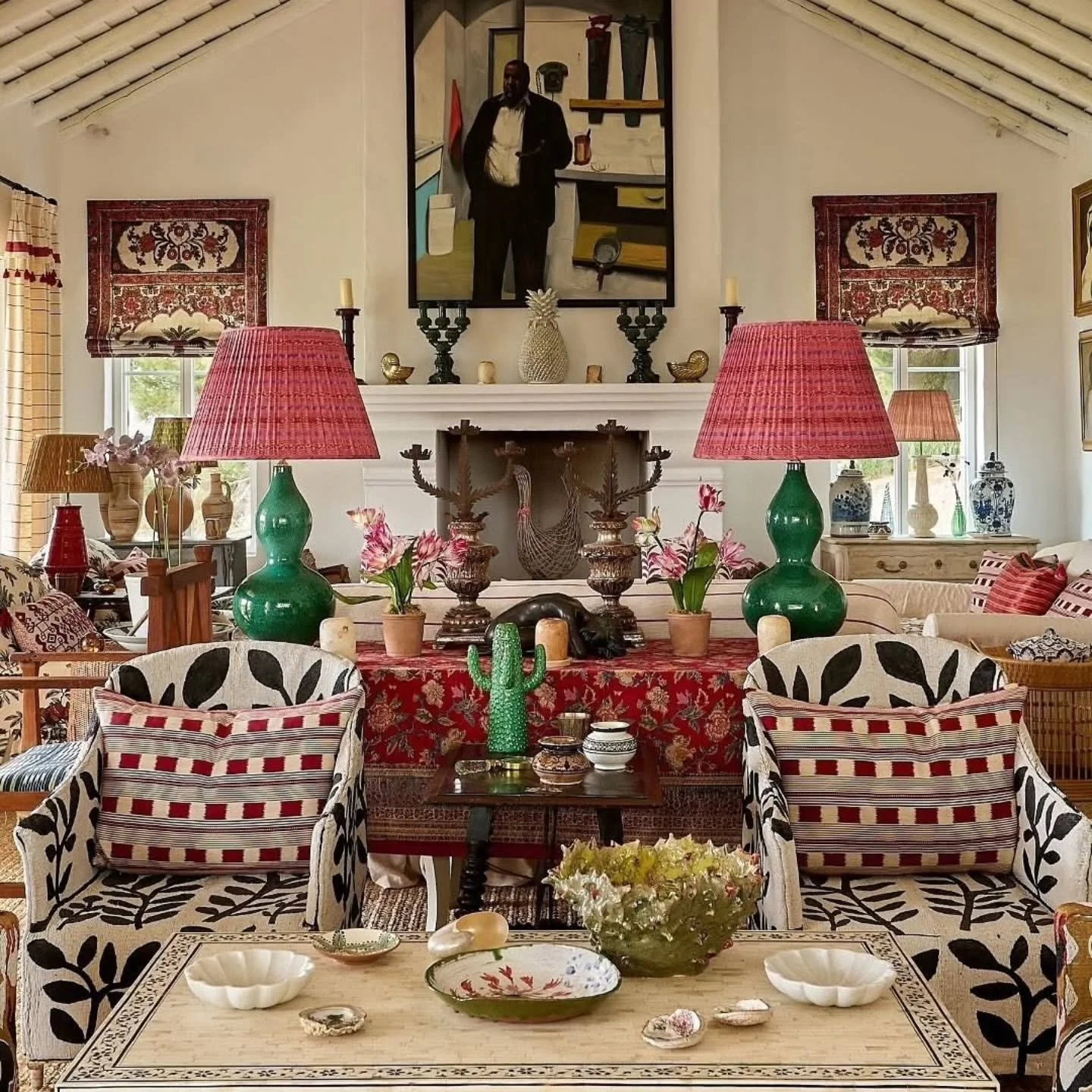 Penny Morrison's house in Portugal is a masterclass in how to effortlessly combine patterns and create beautifully layered, liveable spaces.&nbsp; What's not to love?

#pennymorrison #portugalinteriors #interiordesign #interiordecoration #interiorins