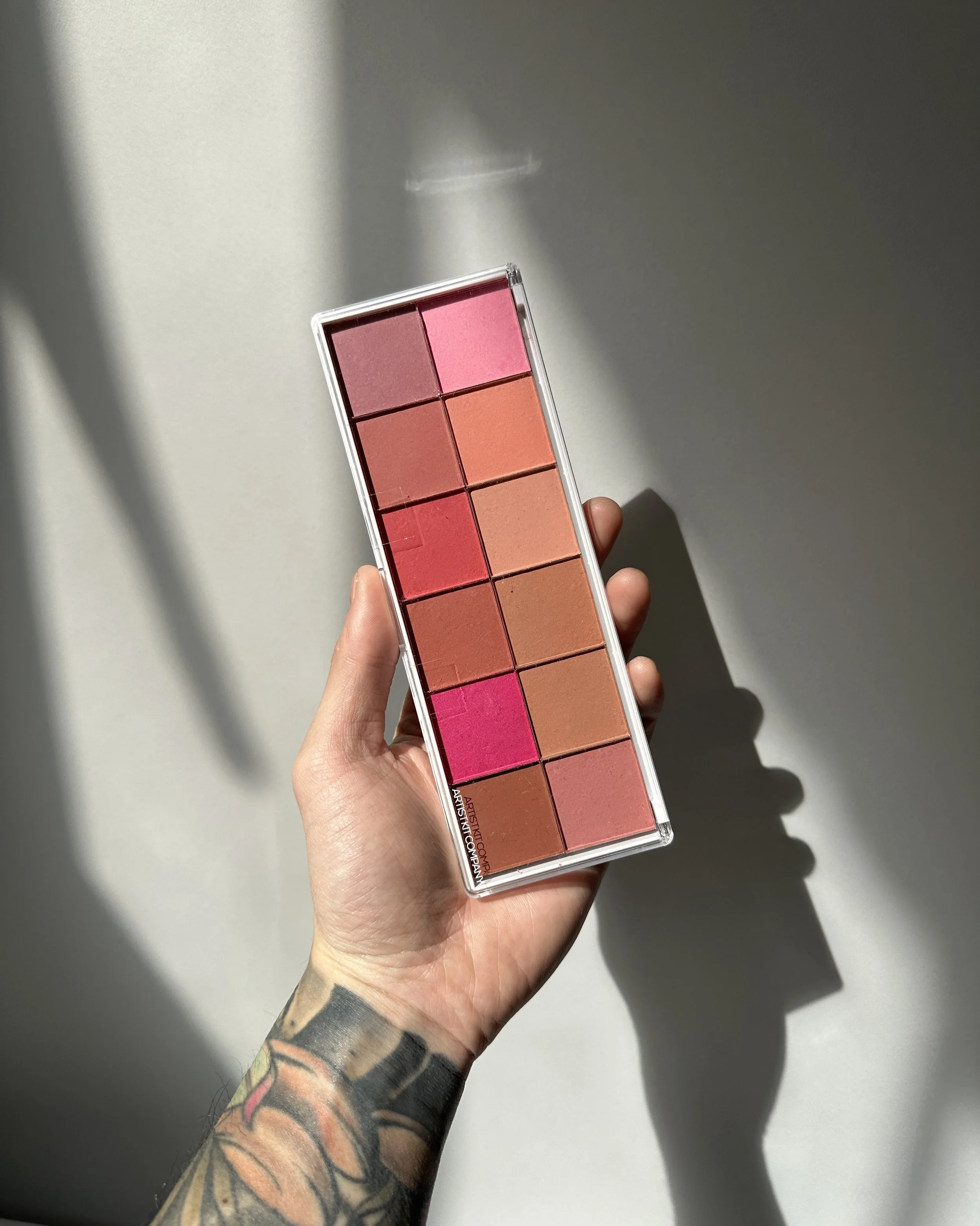 Customs ARTIST KIT COMPANY