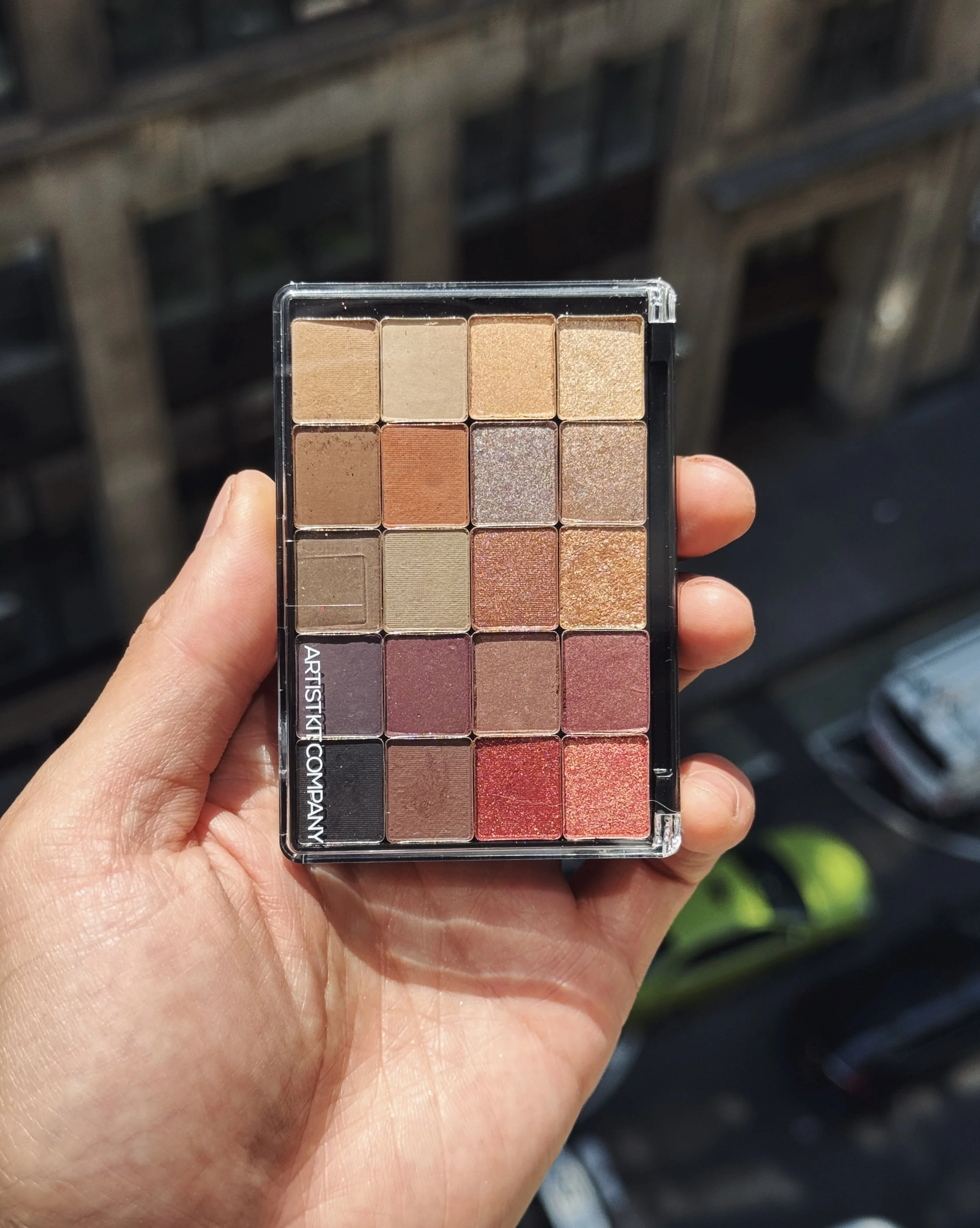MAC + MUFE SHADOWS 1.0