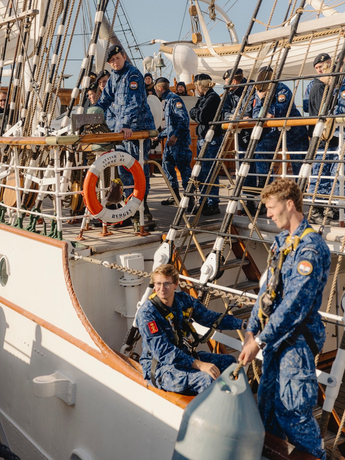 Look at this boat!

 it&rsquo;s the #statsraadlehmkuhl, a 110-year-old Norwegian tall ship. It&rsquo;s one of the largest (and oldest) tall ships still sailing the seas.

I found it at the dock in north van, it&rsquo;s on an environmental mission, ta
