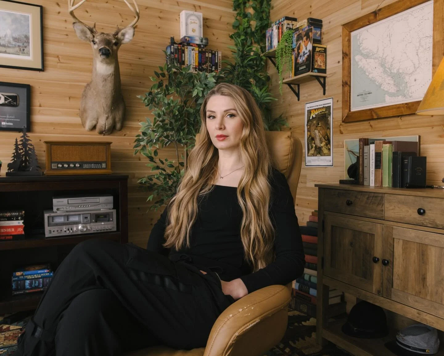 I photographed Lauren Southern for @thetimes this week. @laurencheriie and I spent a few hours together taking photographs at her place and at the now defunct Tenent Media studio. We spent our time talking about creativity, cats and volleyball, which