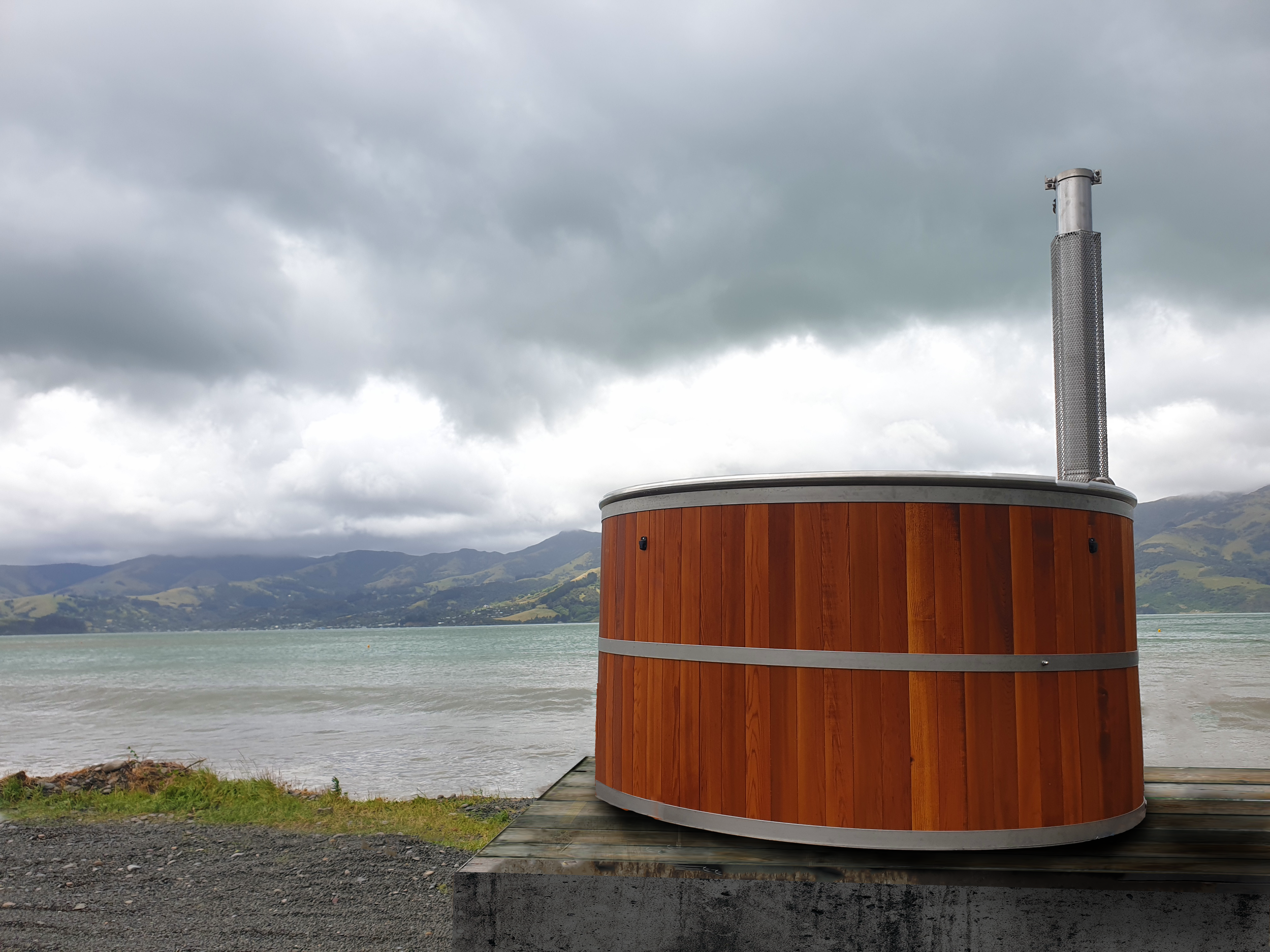 Hot tub on beach edited.png